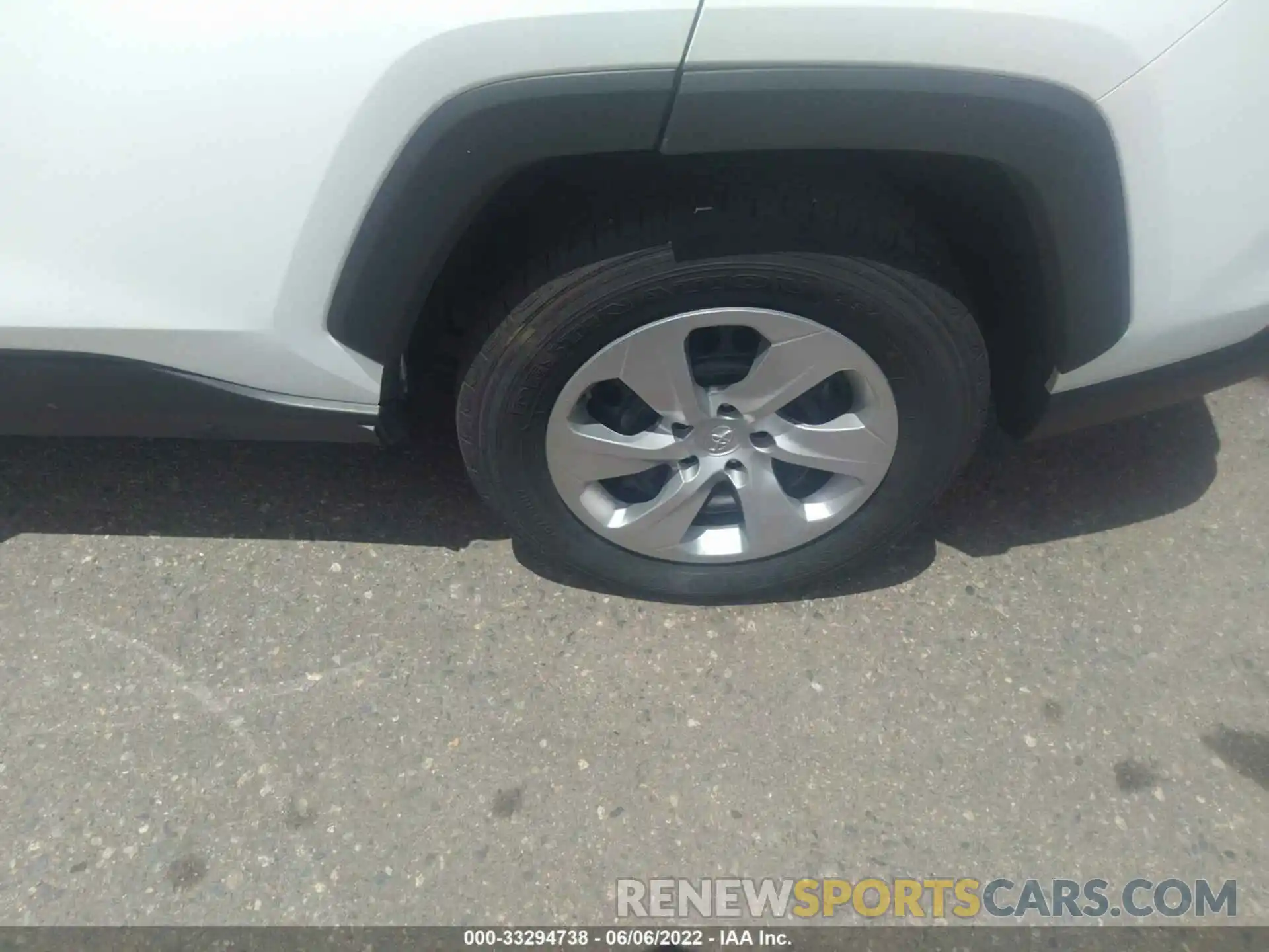 14 Photograph of a damaged car 2T3F1RFV7MW193165 TOYOTA RAV4 2021