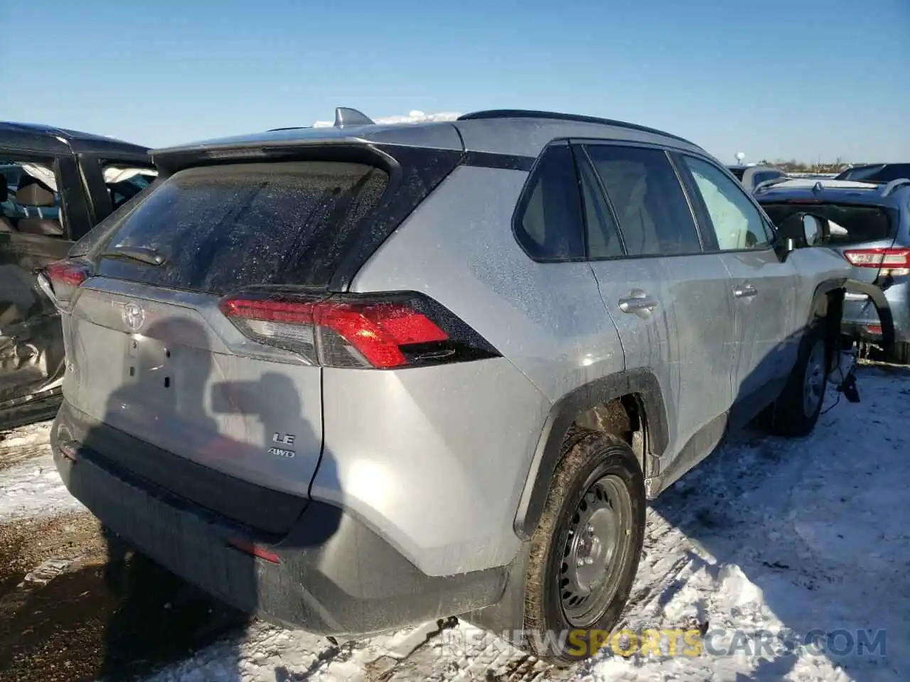 4 Photograph of a damaged car 2T3F1RFV7MW222194 TOYOTA RAV4 2021