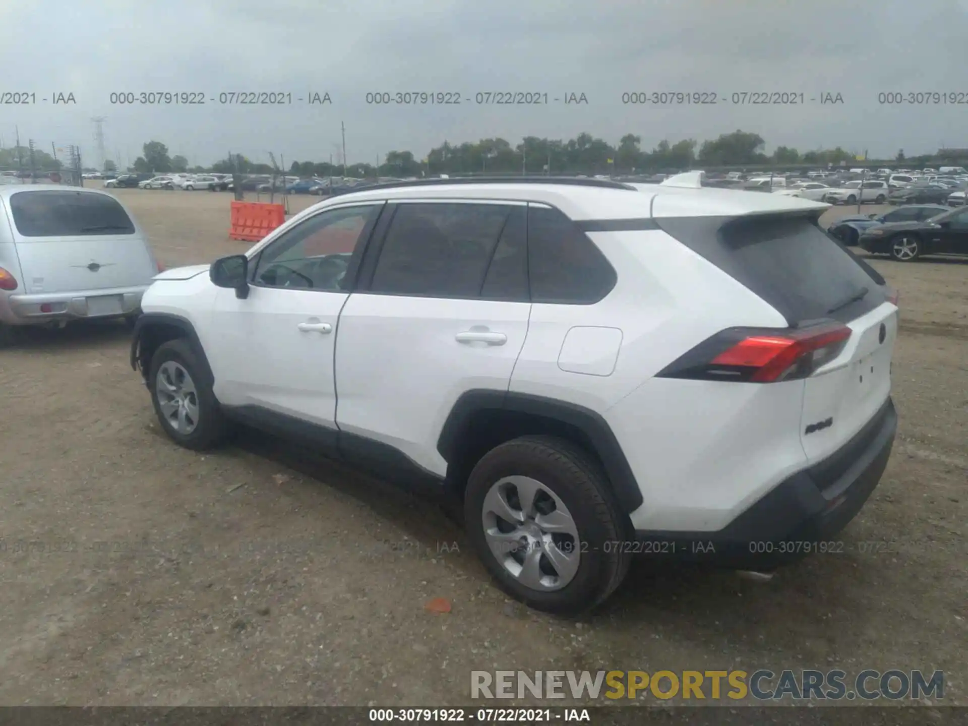 3 Photograph of a damaged car 2T3F1RFV8MC214669 TOYOTA RAV4 2021