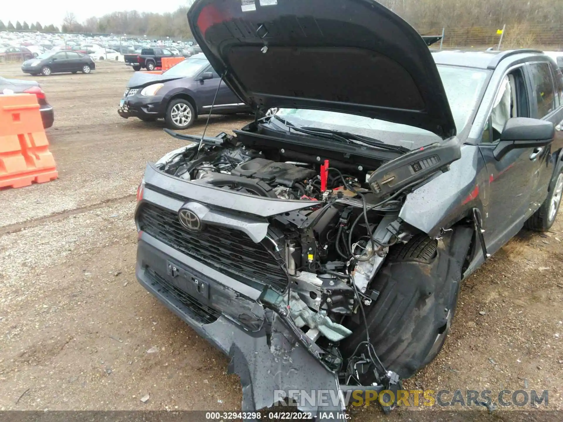 6 Photograph of a damaged car 2T3F1RFV8MW144900 TOYOTA RAV4 2021