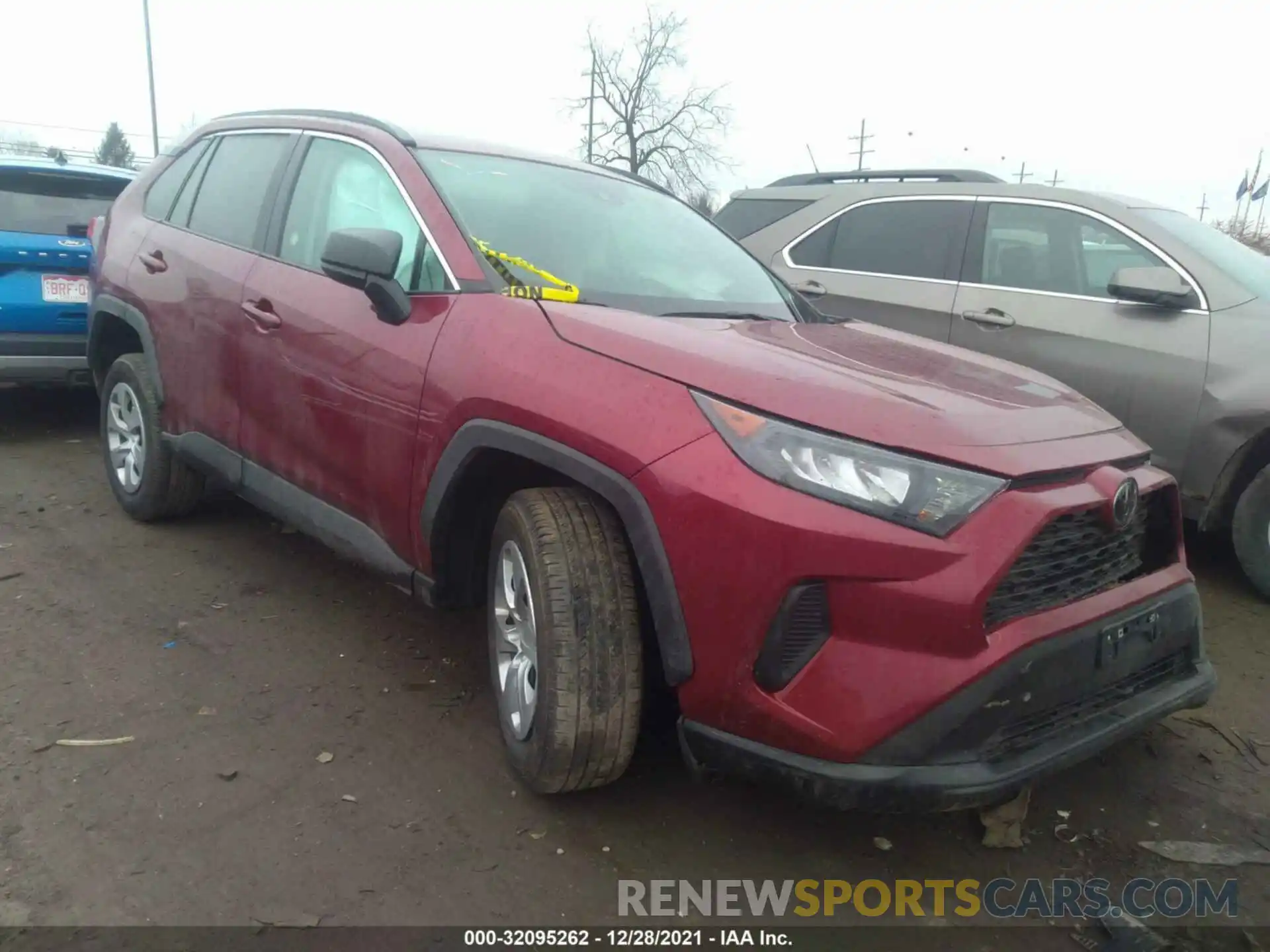 1 Photograph of a damaged car 2T3F1RFV8MW176584 TOYOTA RAV4 2021