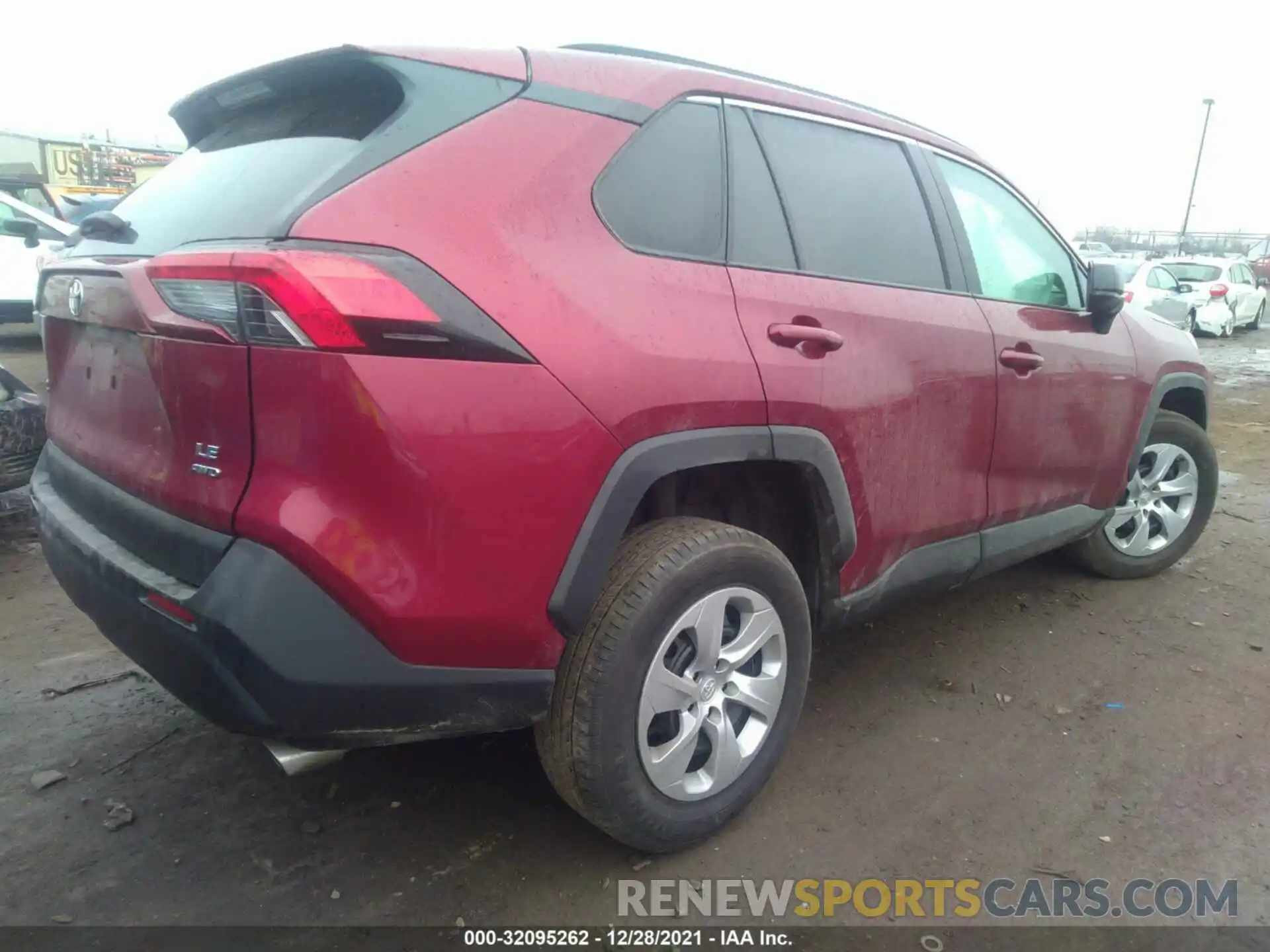 4 Photograph of a damaged car 2T3F1RFV8MW176584 TOYOTA RAV4 2021