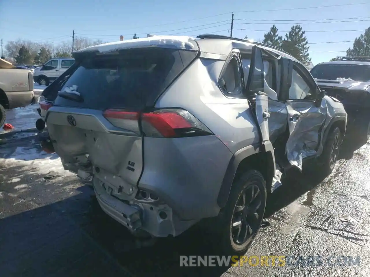 4 Photograph of a damaged car 2T3F1RFV8MW179579 TOYOTA RAV4 2021