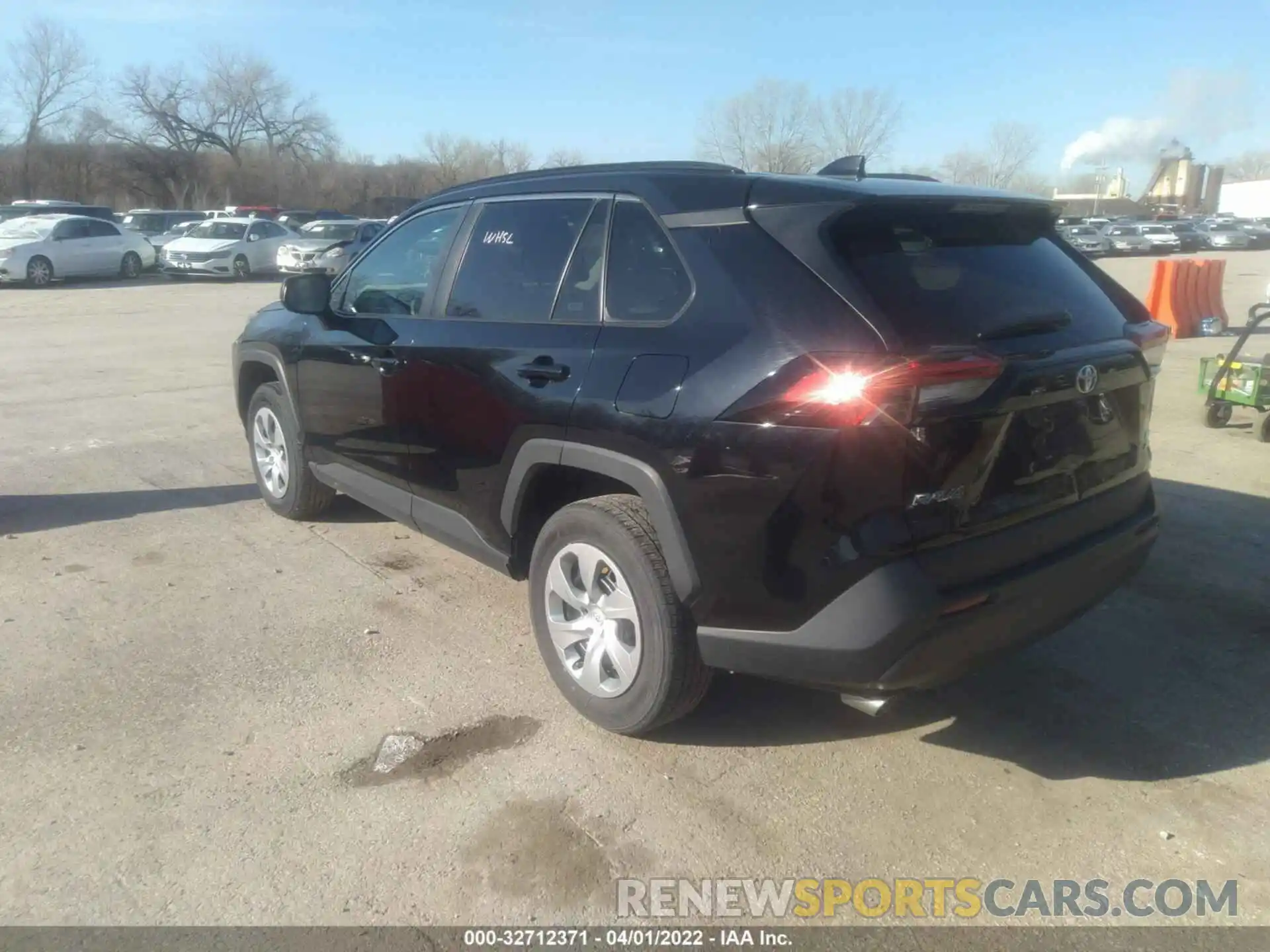 3 Photograph of a damaged car 2T3F1RFV8MW185124 TOYOTA RAV4 2021