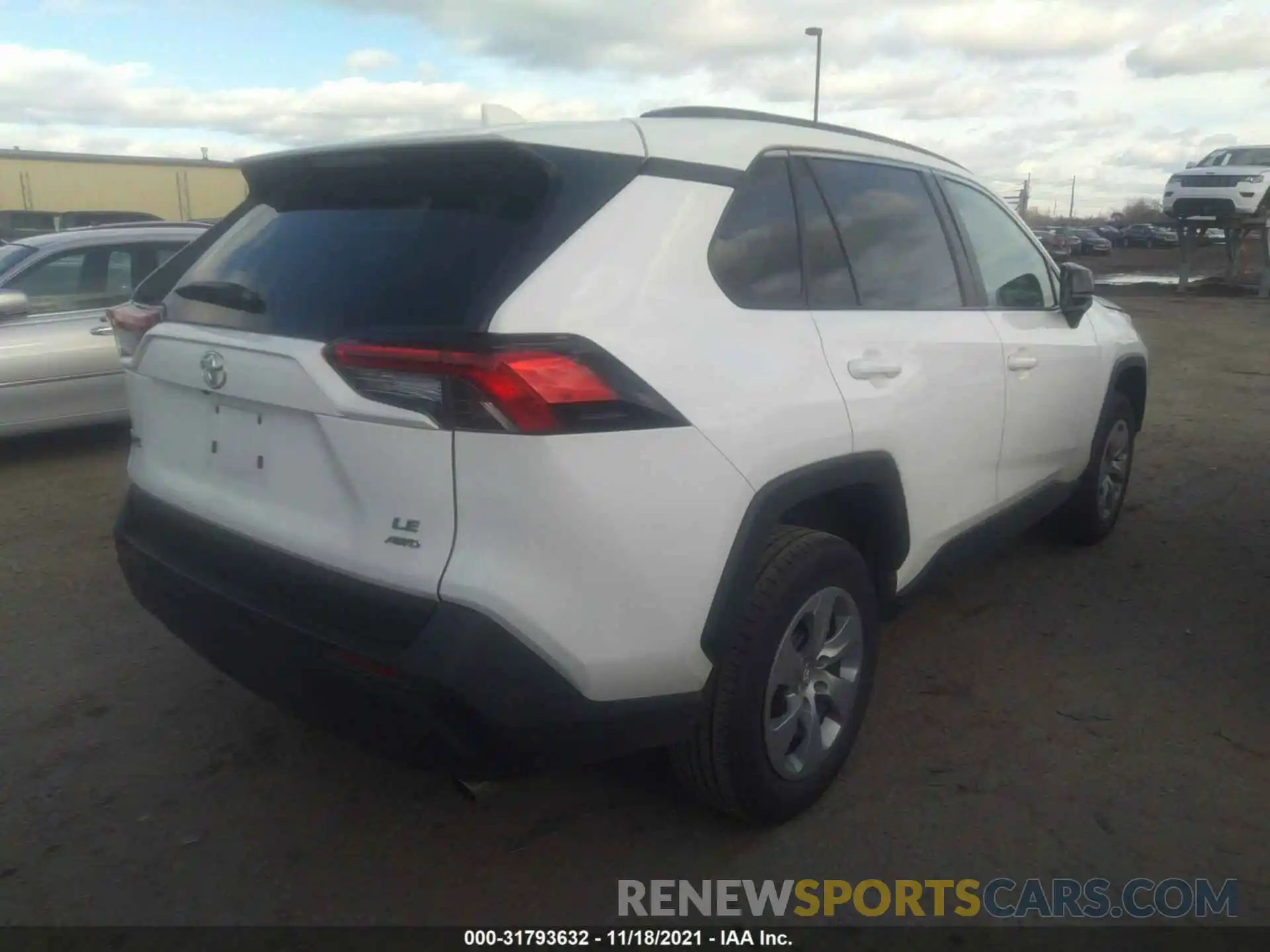 4 Photograph of a damaged car 2T3F1RFV8MW185625 TOYOTA RAV4 2021