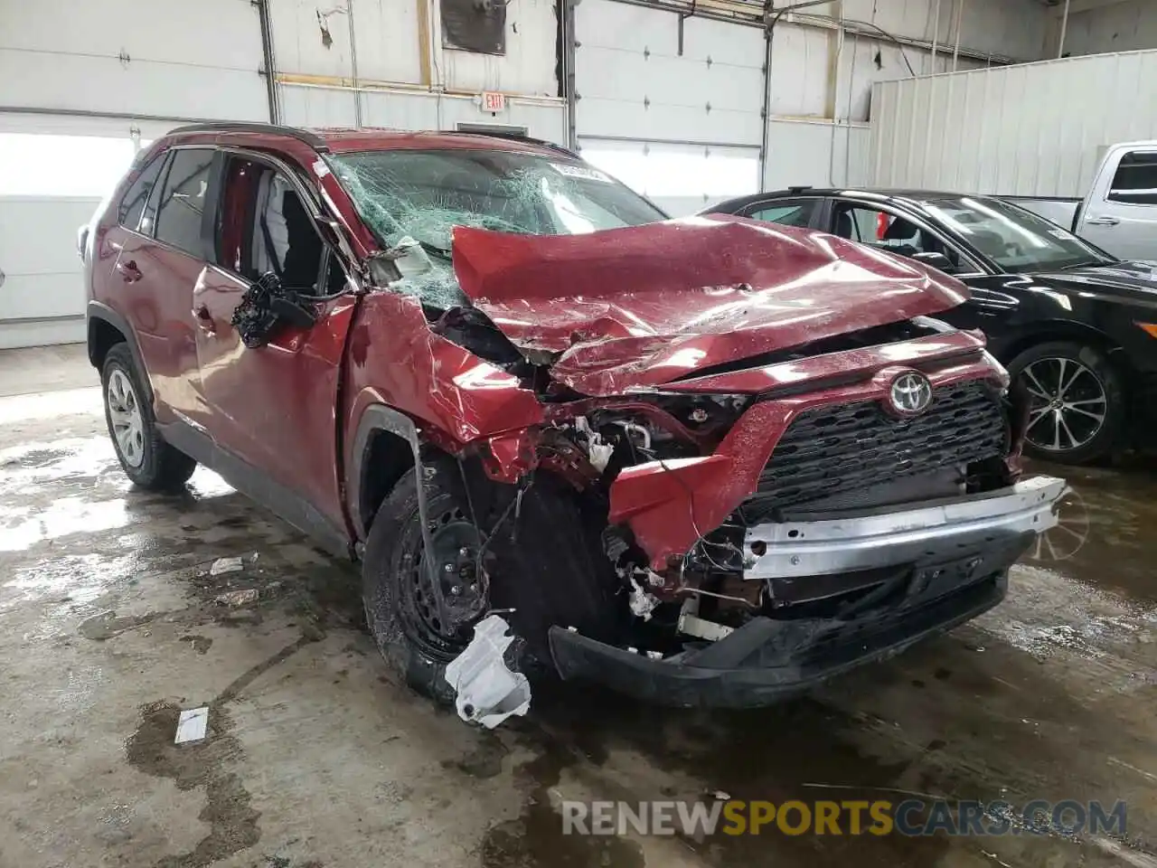 1 Photograph of a damaged car 2T3F1RFV8MW211639 TOYOTA RAV4 2021