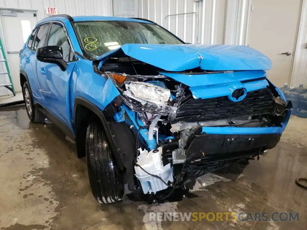 1 Photograph of a damaged car 2T3F1RFV8MW222382 TOYOTA RAV4 2021