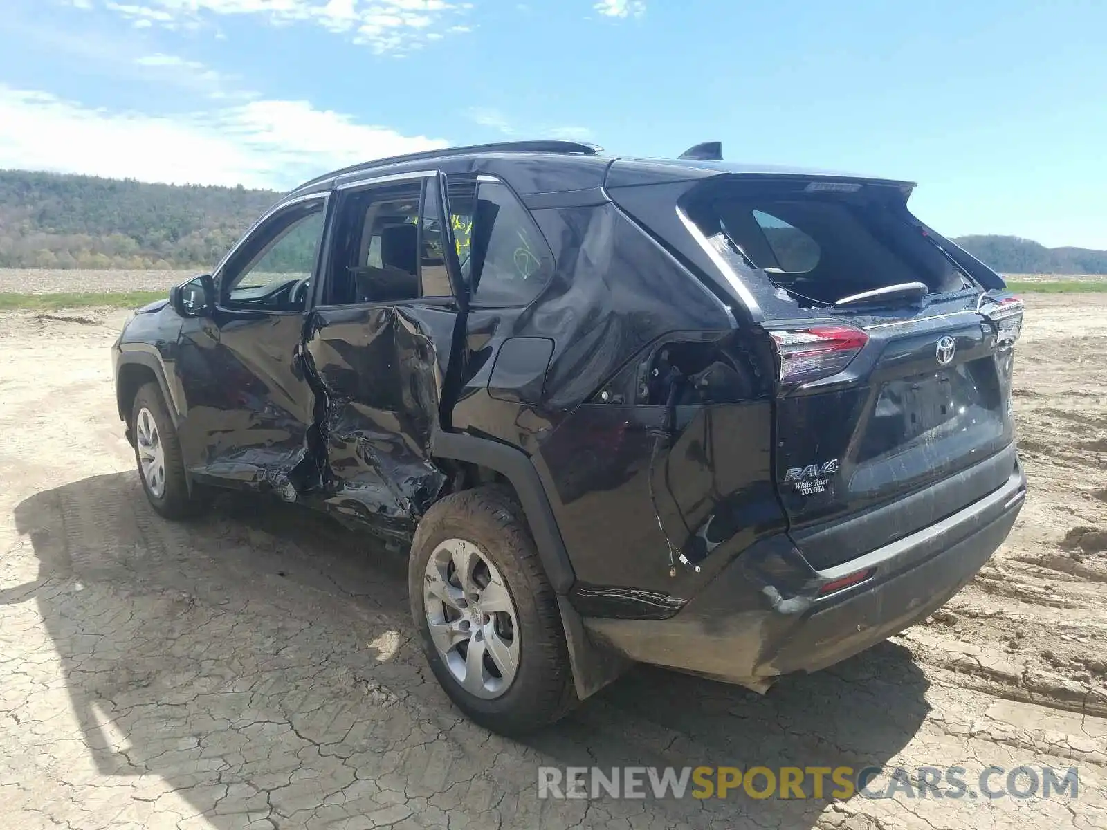 3 Photograph of a damaged car 2T3F1RFV9MC174814 TOYOTA RAV4 2021