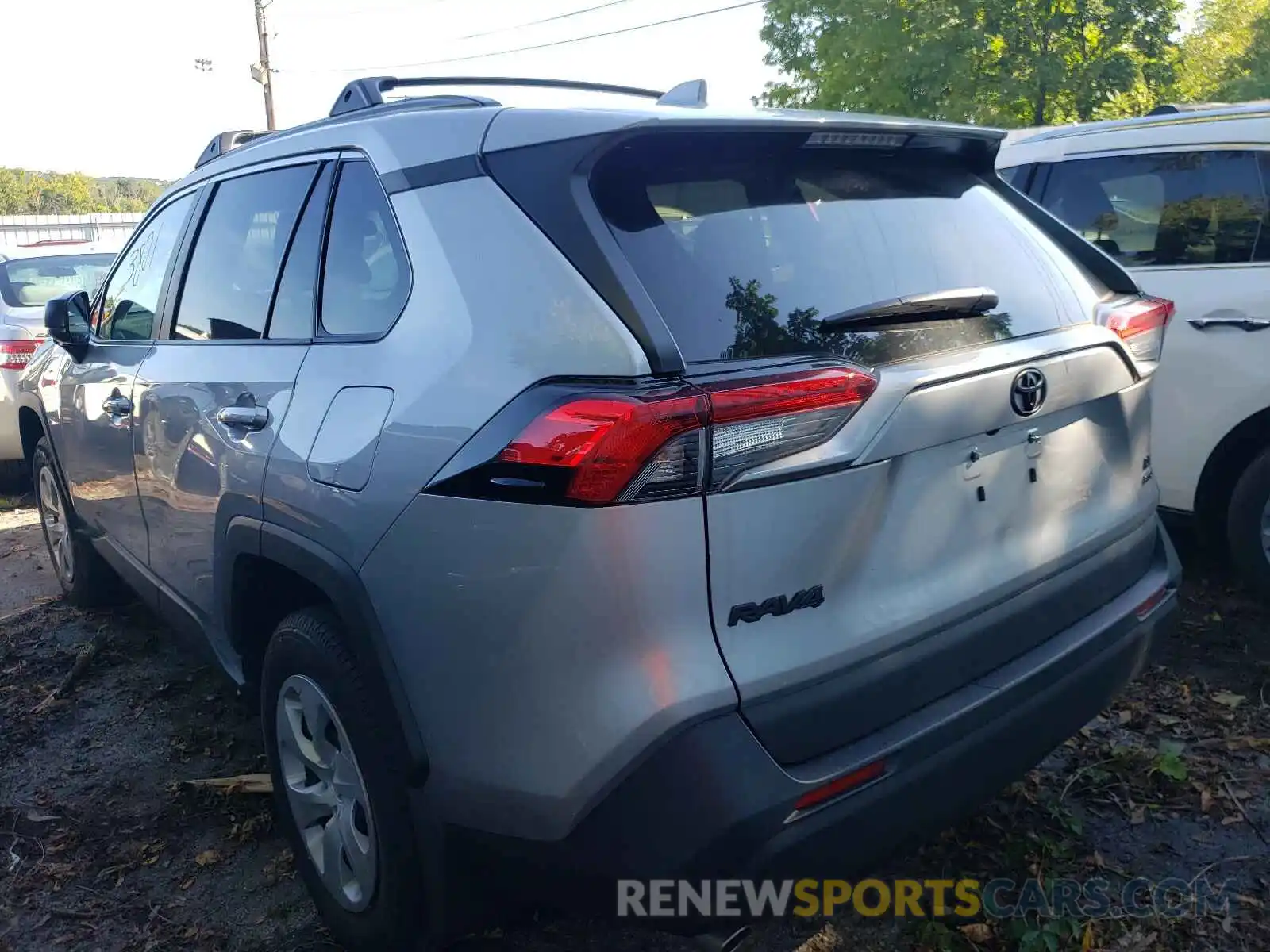 3 Photograph of a damaged car 2T3F1RFV9MC203499 TOYOTA RAV4 2021