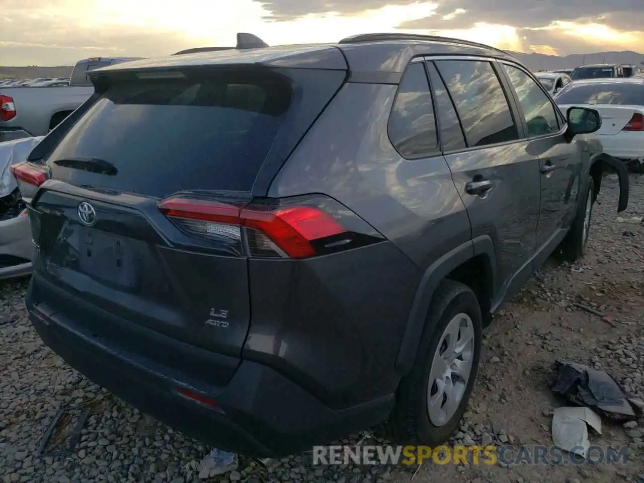 4 Photograph of a damaged car 2T3F1RFV9MC207990 TOYOTA RAV4 2021