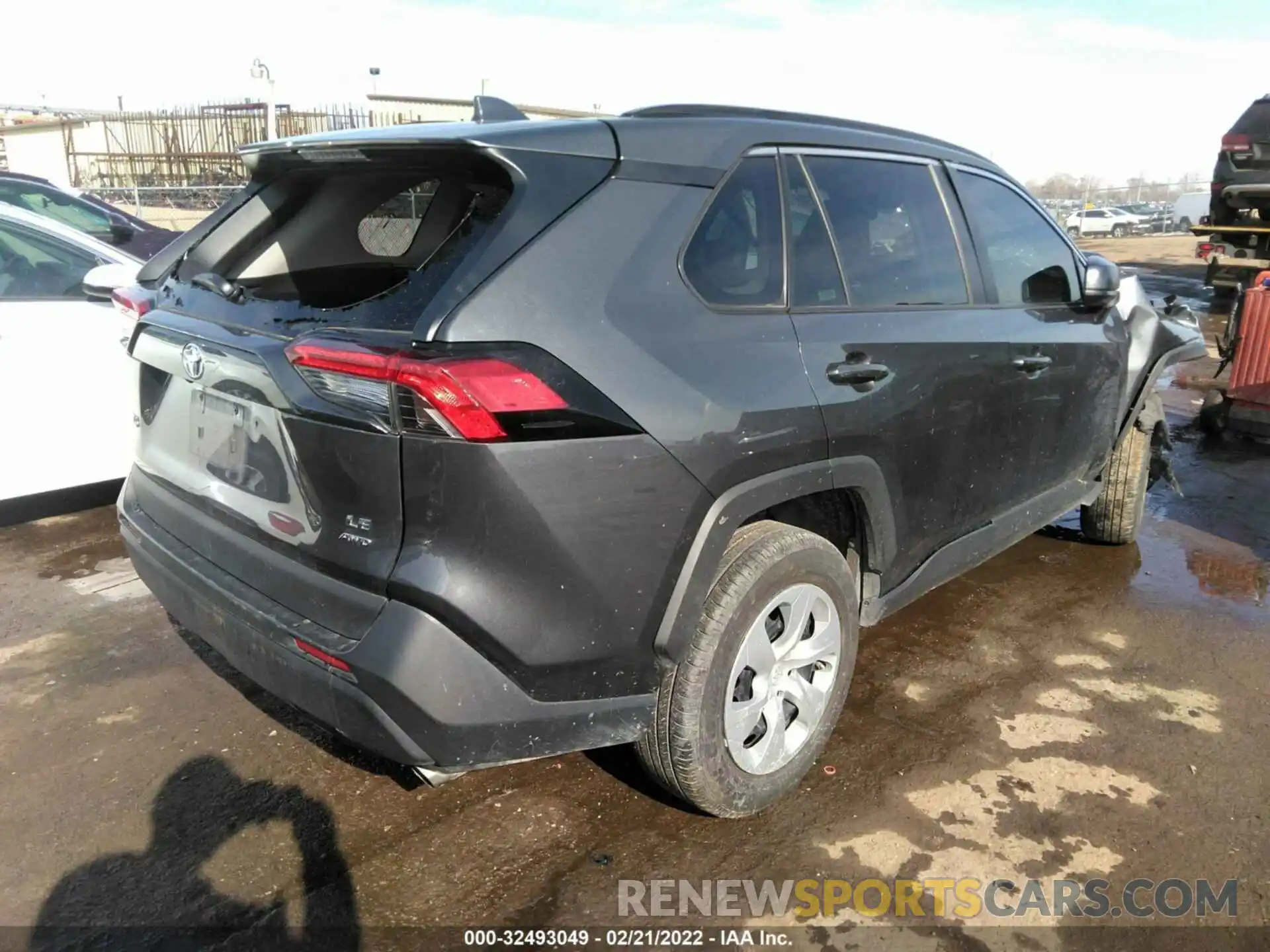 4 Photograph of a damaged car 2T3F1RFV9MW183740 TOYOTA RAV4 2021