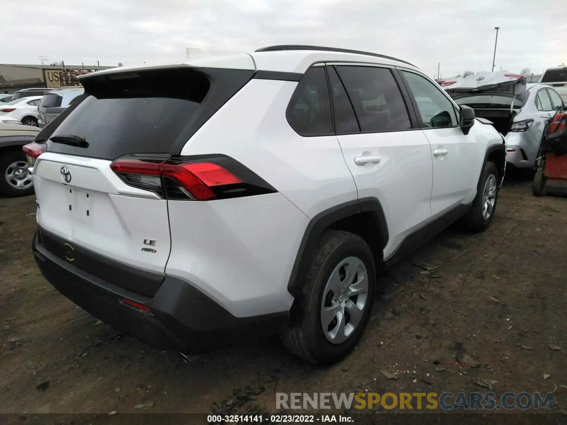 4 Photograph of a damaged car 2T3F1RFV9MW194415 TOYOTA RAV4 2021