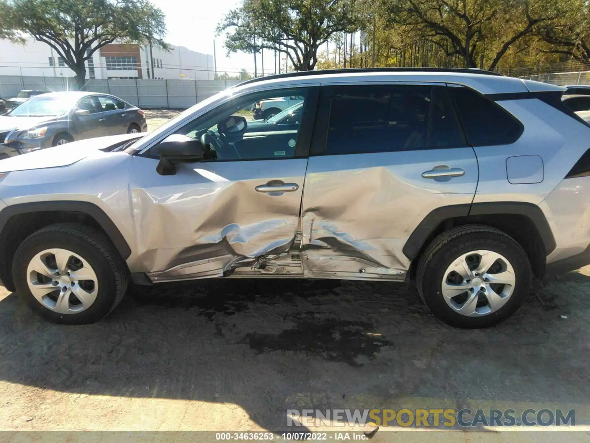 6 Photograph of a damaged car 2T3F1RFV9MW195760 TOYOTA RAV4 2021