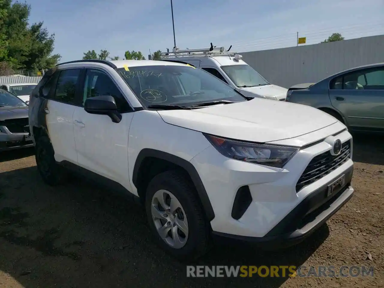 1 Photograph of a damaged car 2T3F1RFV9MW197587 TOYOTA RAV4 2021