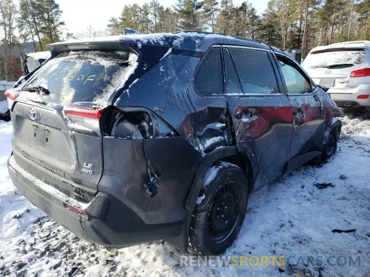 4 Photograph of a damaged car 2T3F1RFVXMC195543 TOYOTA RAV4 2021