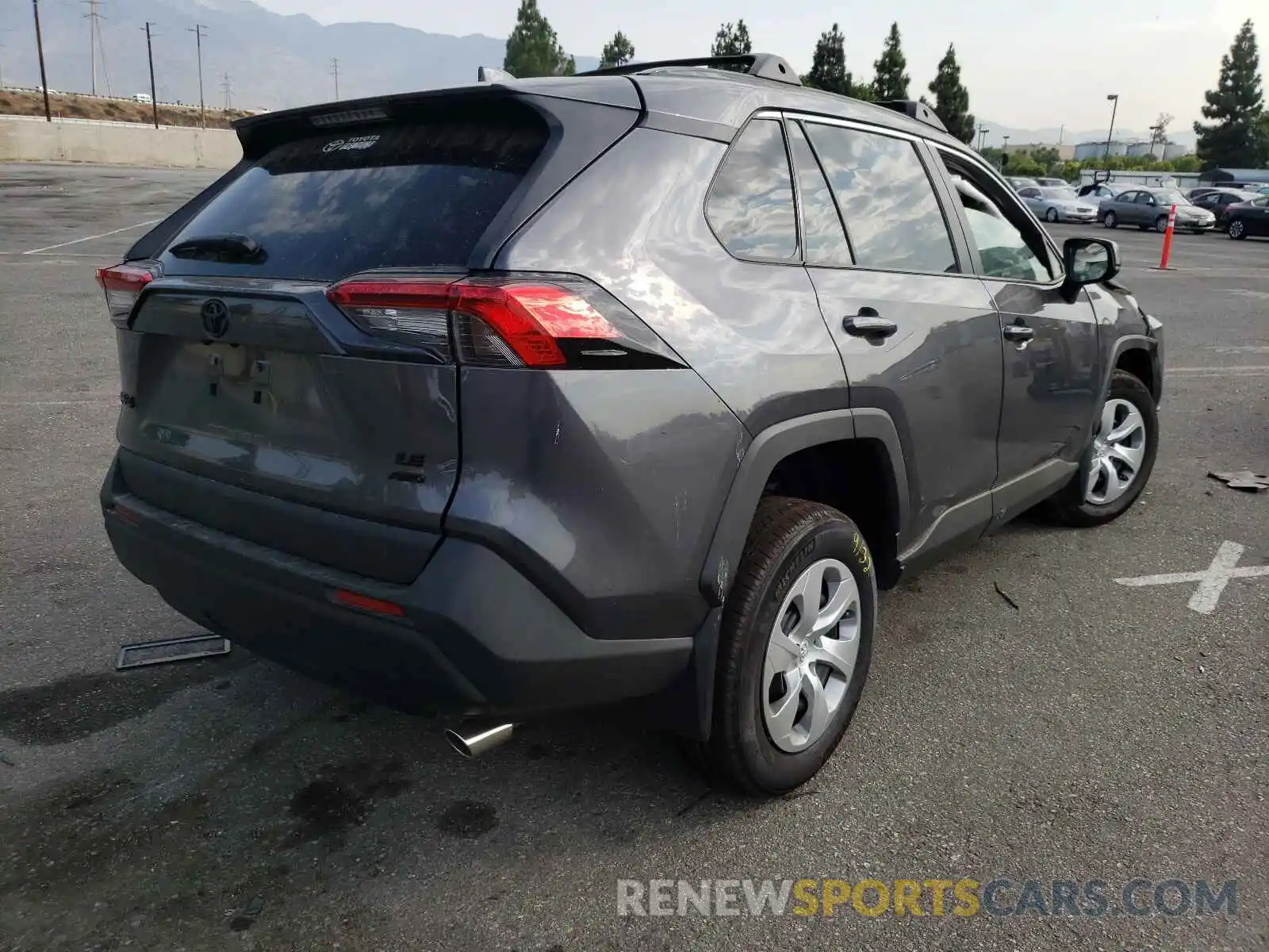 4 Photograph of a damaged car 2T3F1RFVXMC219422 TOYOTA RAV4 2021