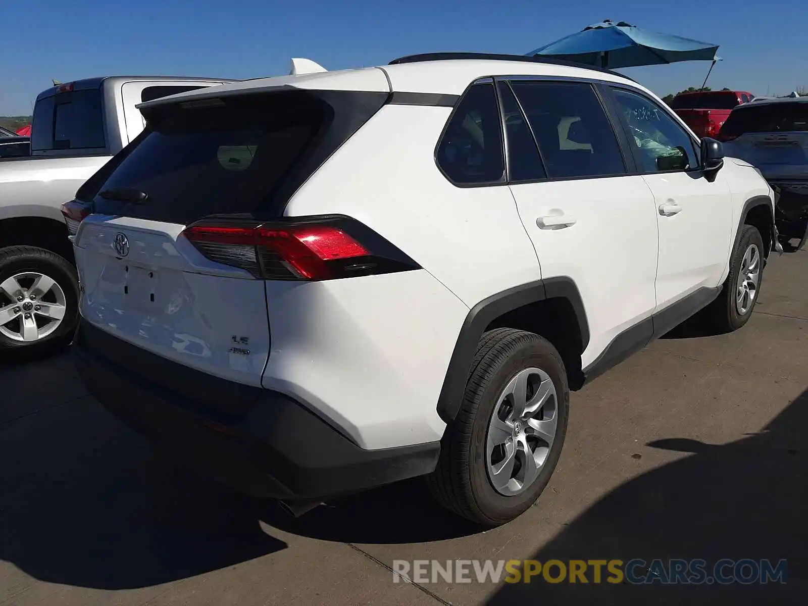 4 Photograph of a damaged car 2T3F1RFVXMW194634 TOYOTA RAV4 2021