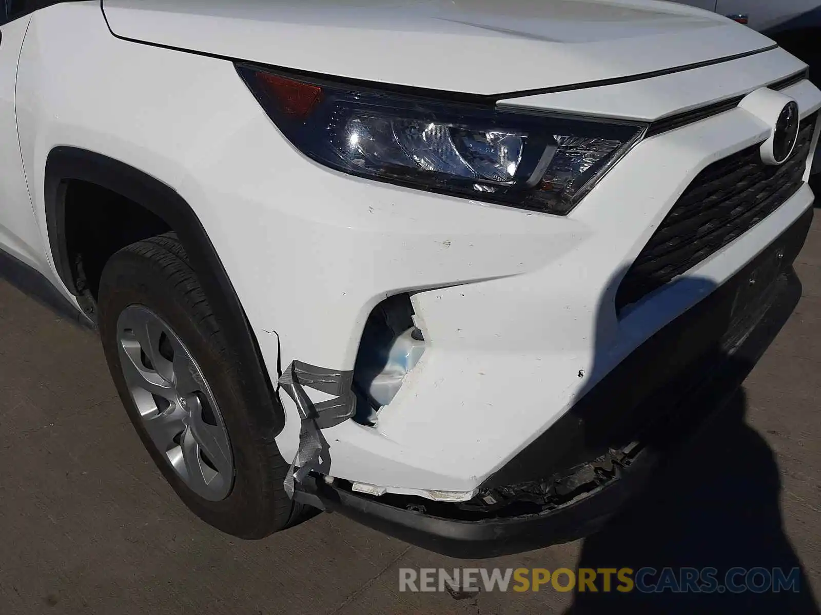 9 Photograph of a damaged car 2T3F1RFVXMW194634 TOYOTA RAV4 2021