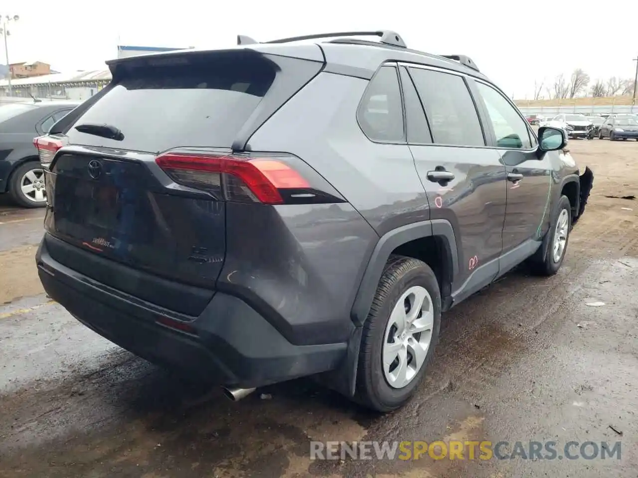 4 Photograph of a damaged car 2T3G1RFV0MC159543 TOYOTA RAV4 2021