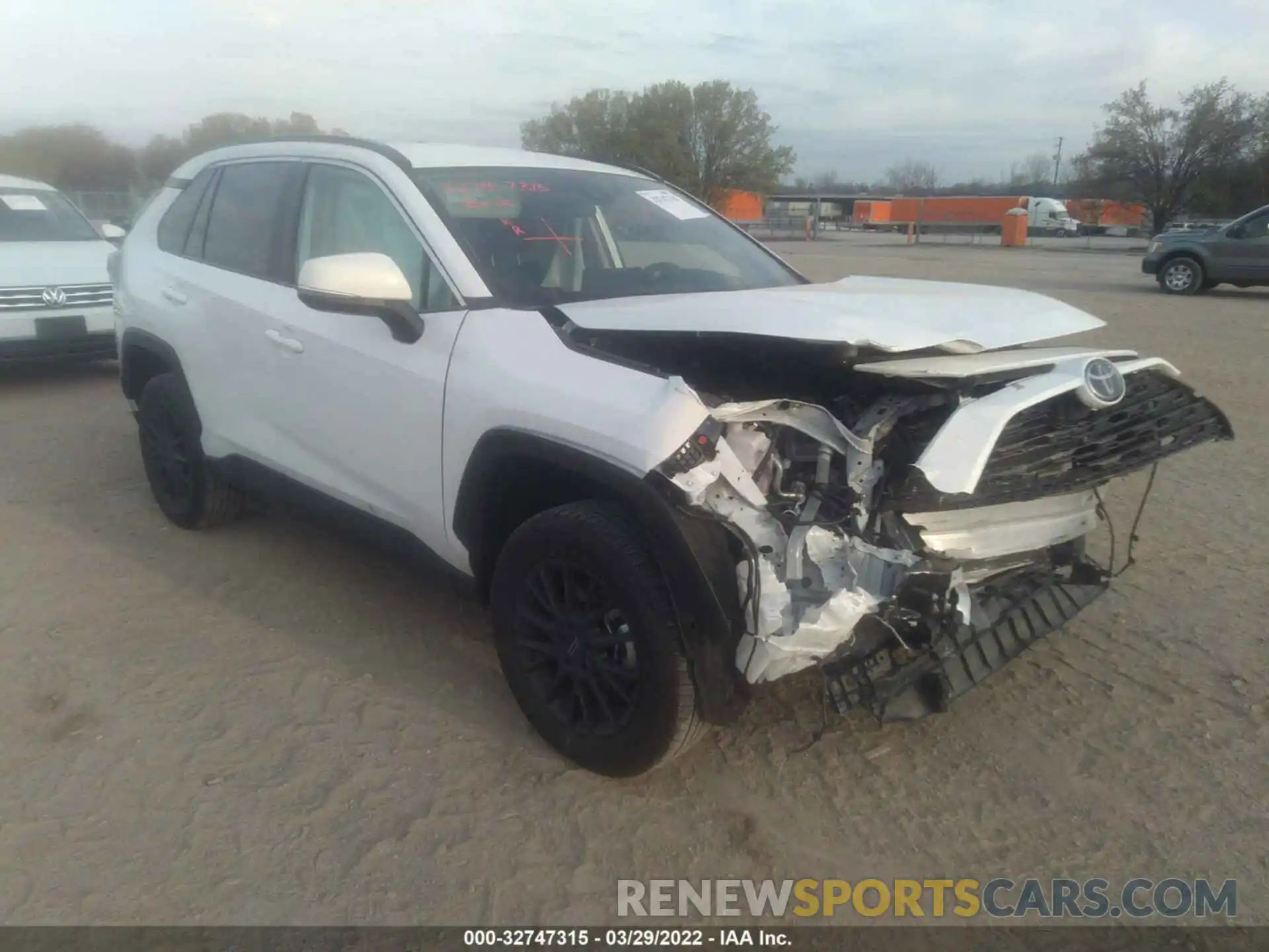 1 Photograph of a damaged car 2T3G1RFV0MC188086 TOYOTA RAV4 2021