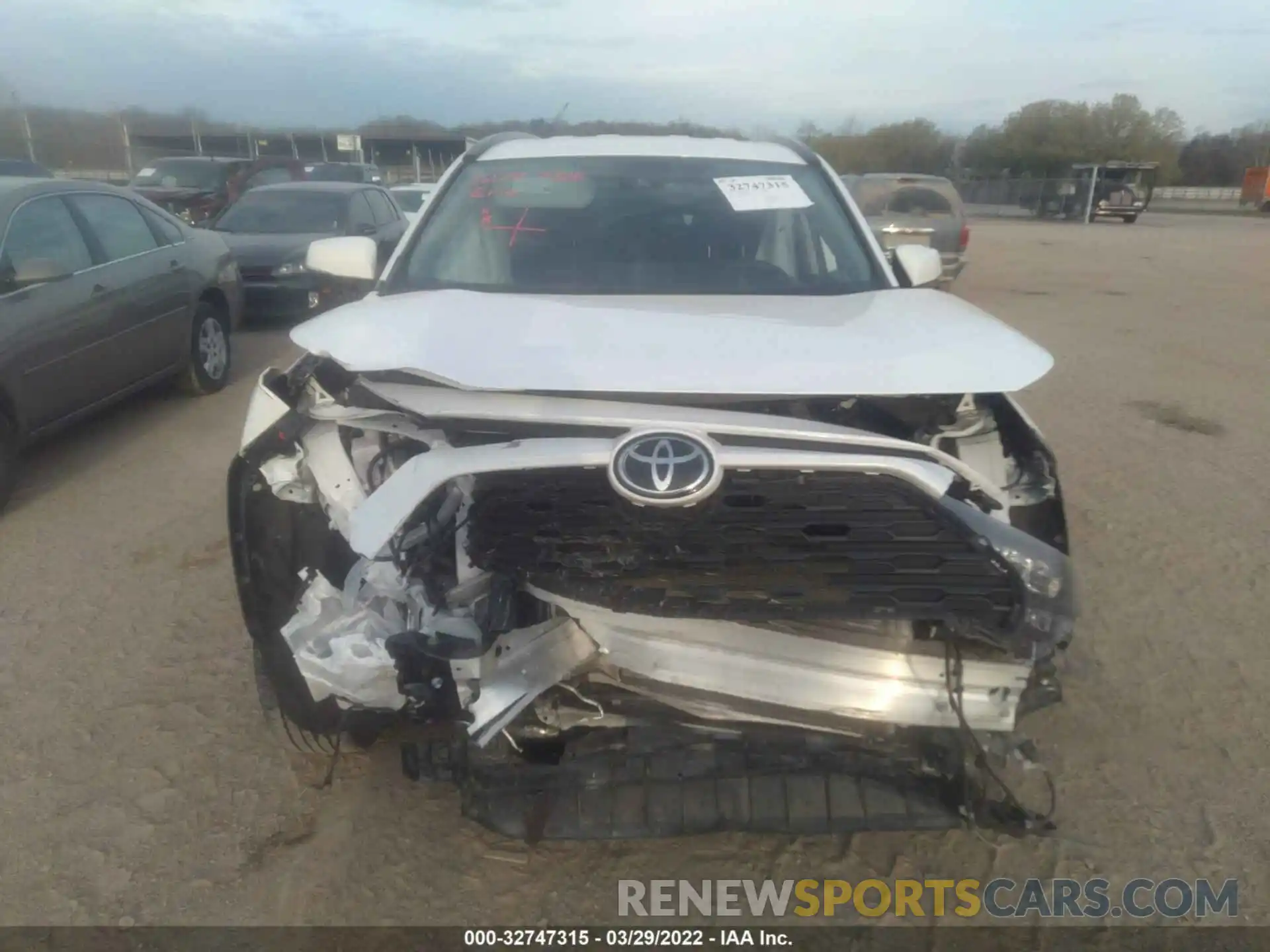 6 Photograph of a damaged car 2T3G1RFV0MC188086 TOYOTA RAV4 2021