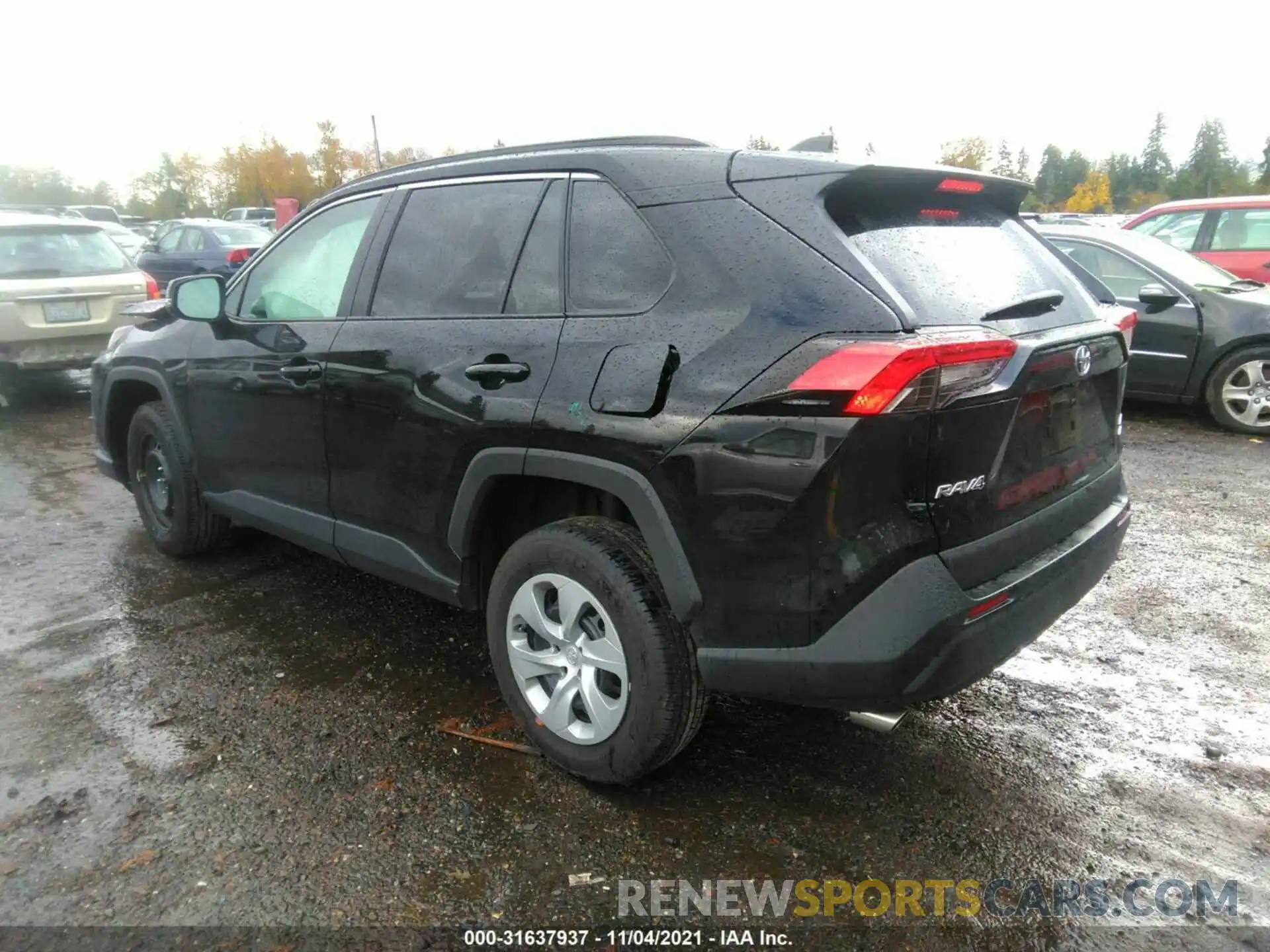 3 Photograph of a damaged car 2T3G1RFV0MC210023 TOYOTA RAV4 2021