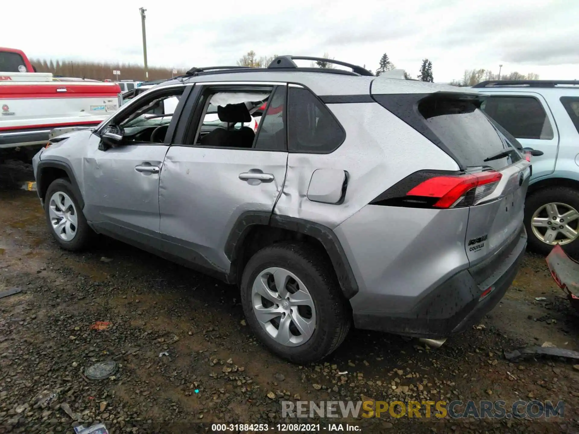 3 Фотография поврежденного автомобиля 2T3G1RFV0MC216341 TOYOTA RAV4 2021