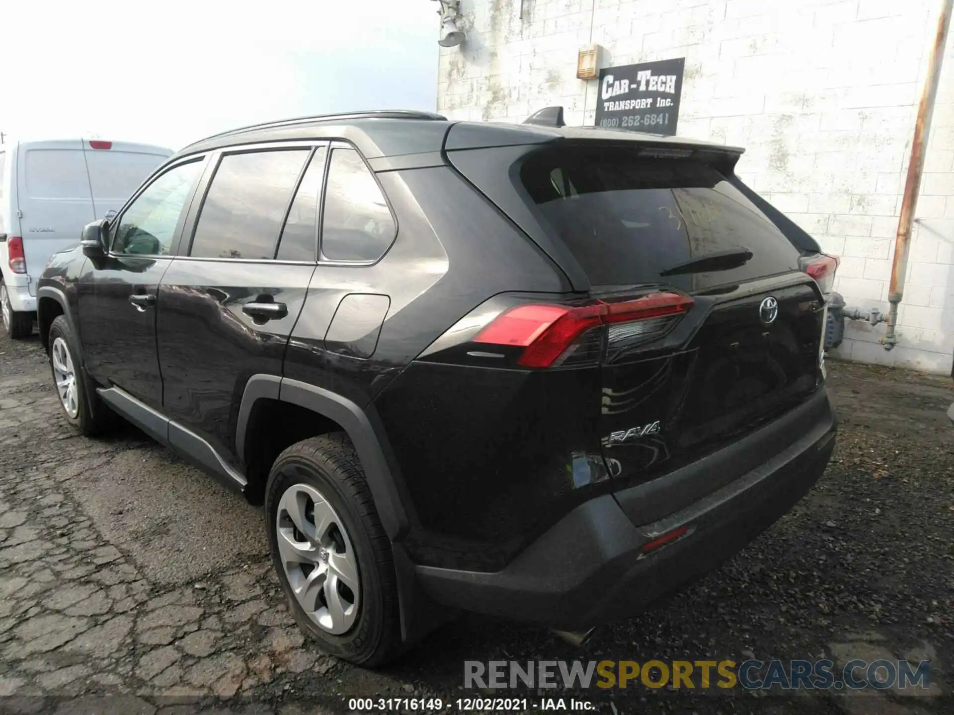 3 Photograph of a damaged car 2T3G1RFV0MW164434 TOYOTA RAV4 2021