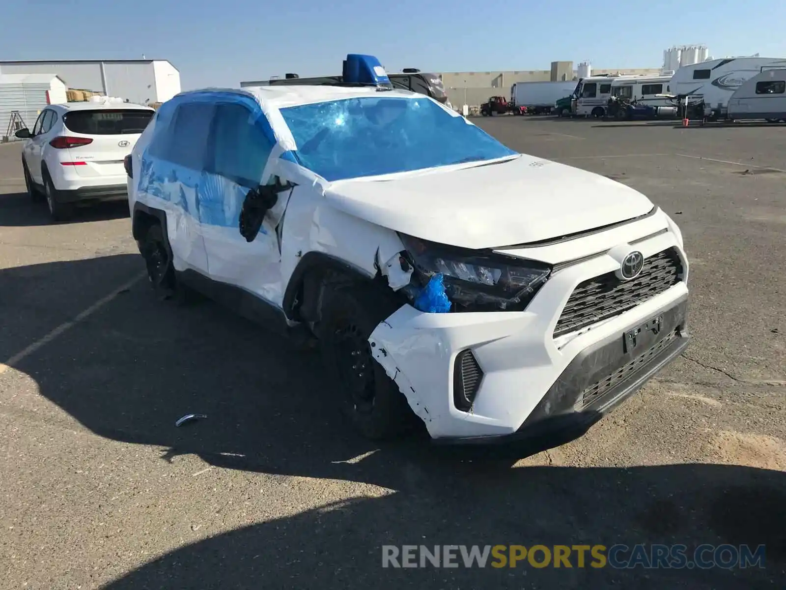 1 Photograph of a damaged car 2T3G1RFV1MC152665 TOYOTA RAV4 2021