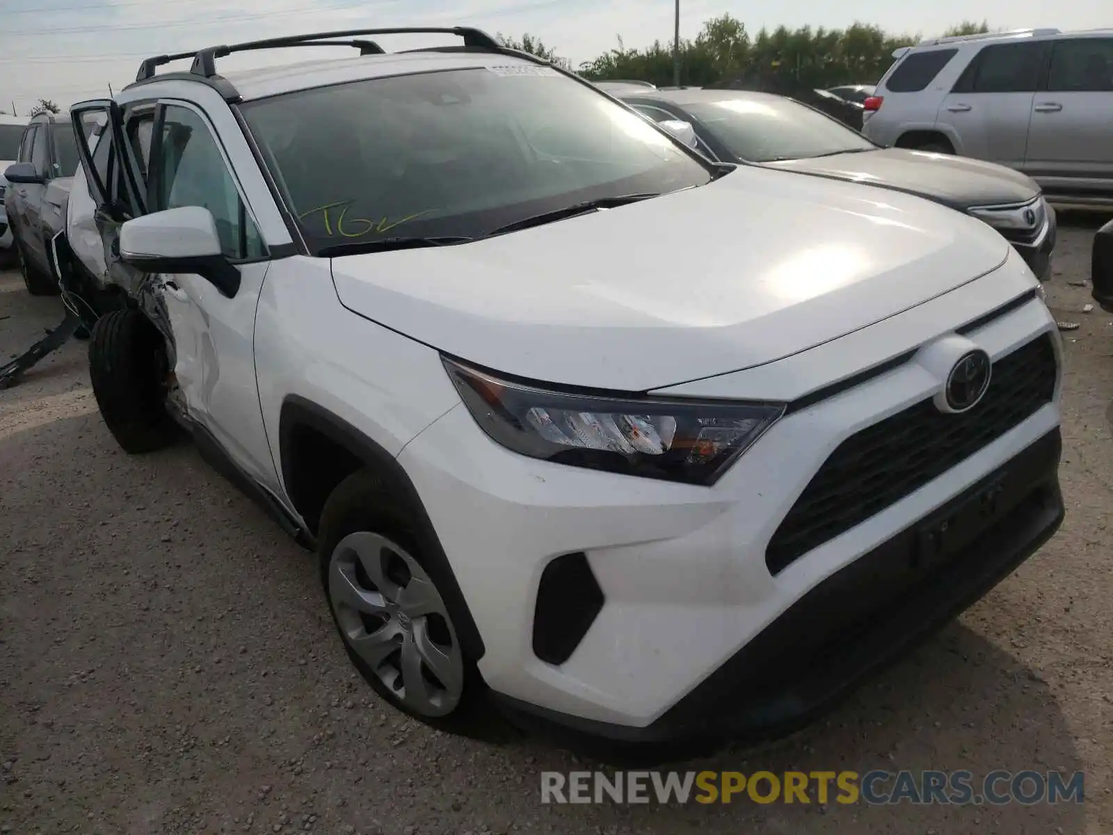 1 Photograph of a damaged car 2T3G1RFV1MC161625 TOYOTA RAV4 2021