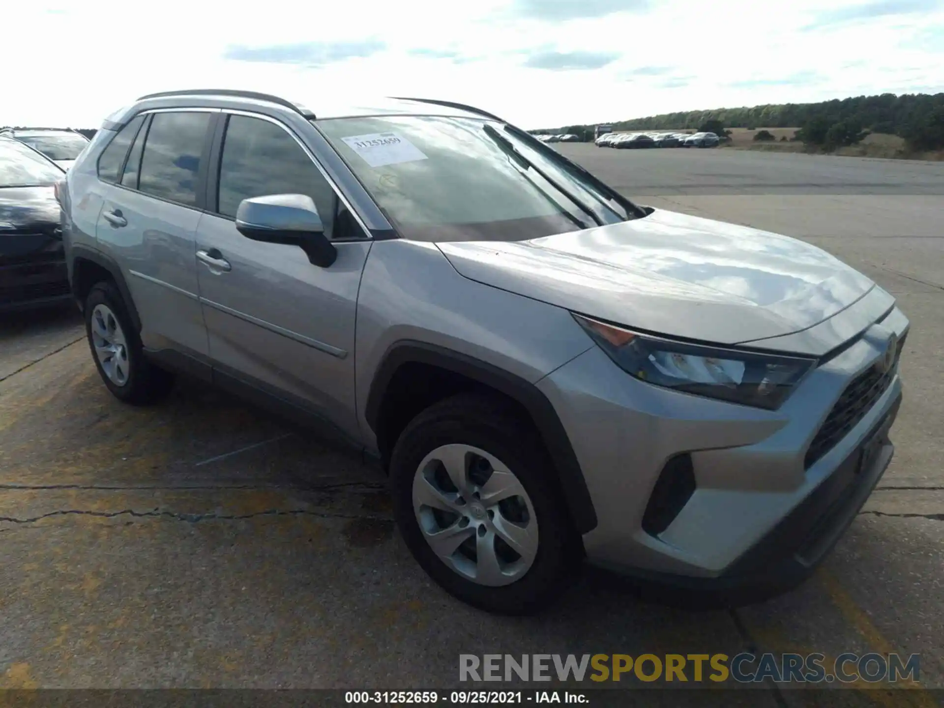 1 Photograph of a damaged car 2T3G1RFV1MC164718 TOYOTA RAV4 2021