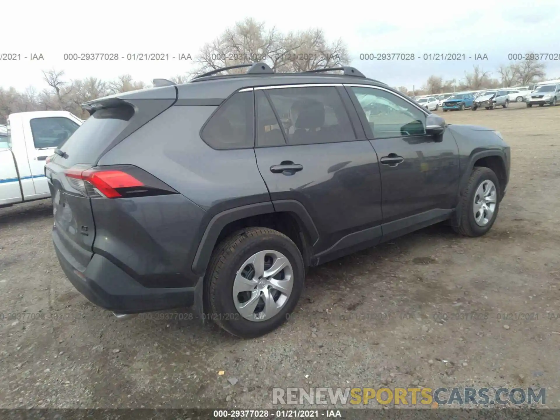 4 Photograph of a damaged car 2T3G1RFV1MW147268 TOYOTA RAV4 2021