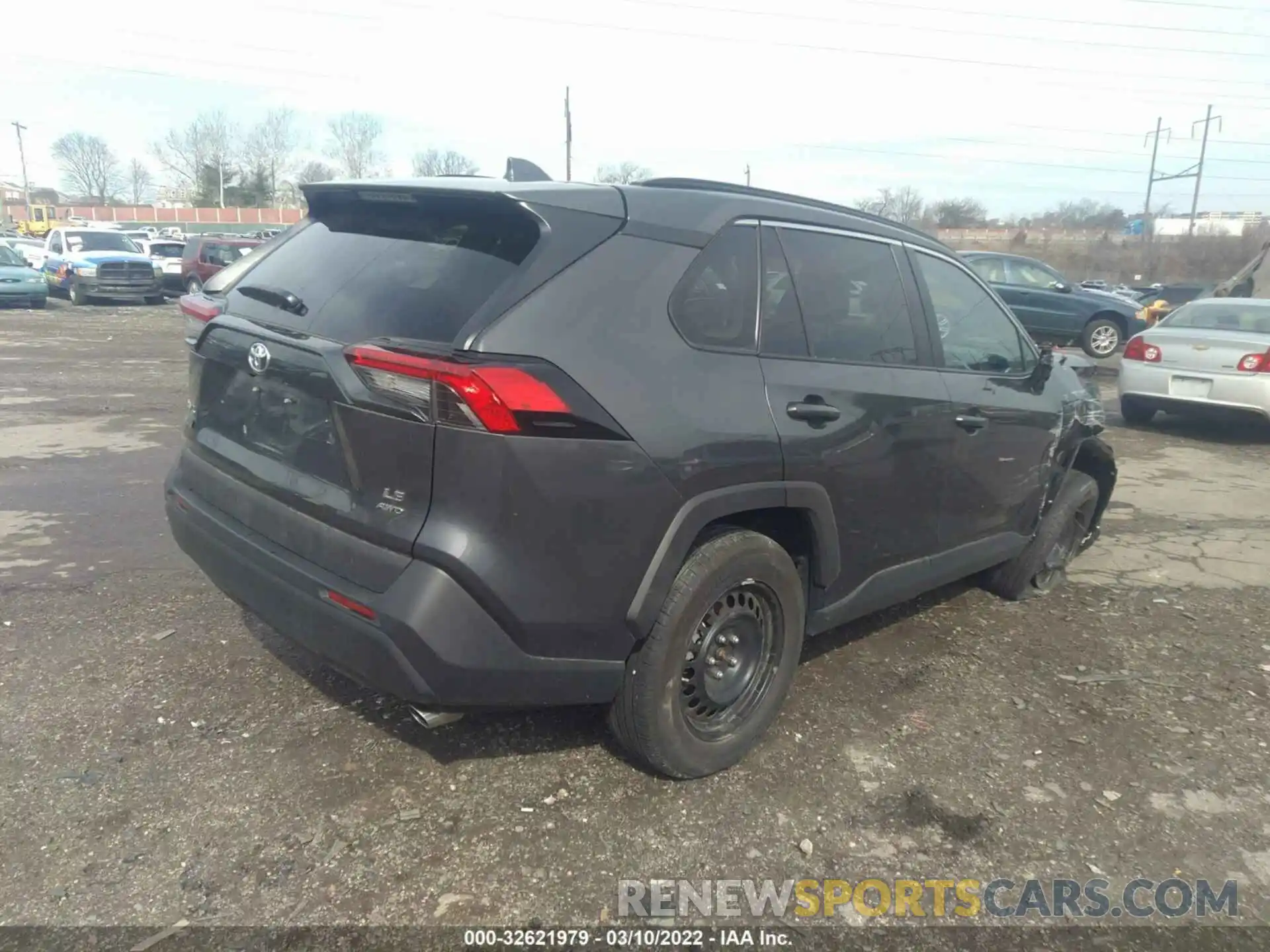 4 Photograph of a damaged car 2T3G1RFV1MW164376 TOYOTA RAV4 2021