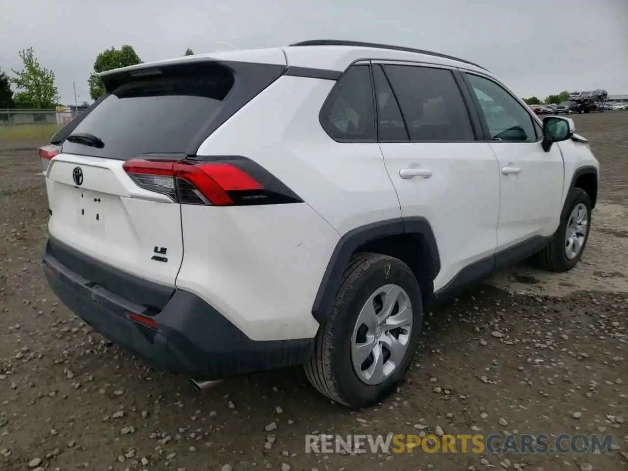 4 Photograph of a damaged car 2T3G1RFV2MC168521 TOYOTA RAV4 2021