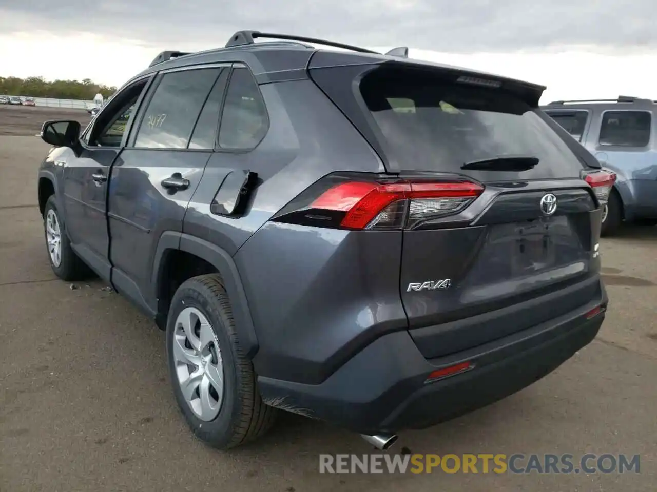 3 Photograph of a damaged car 2T3G1RFV2MC245159 TOYOTA RAV4 2021