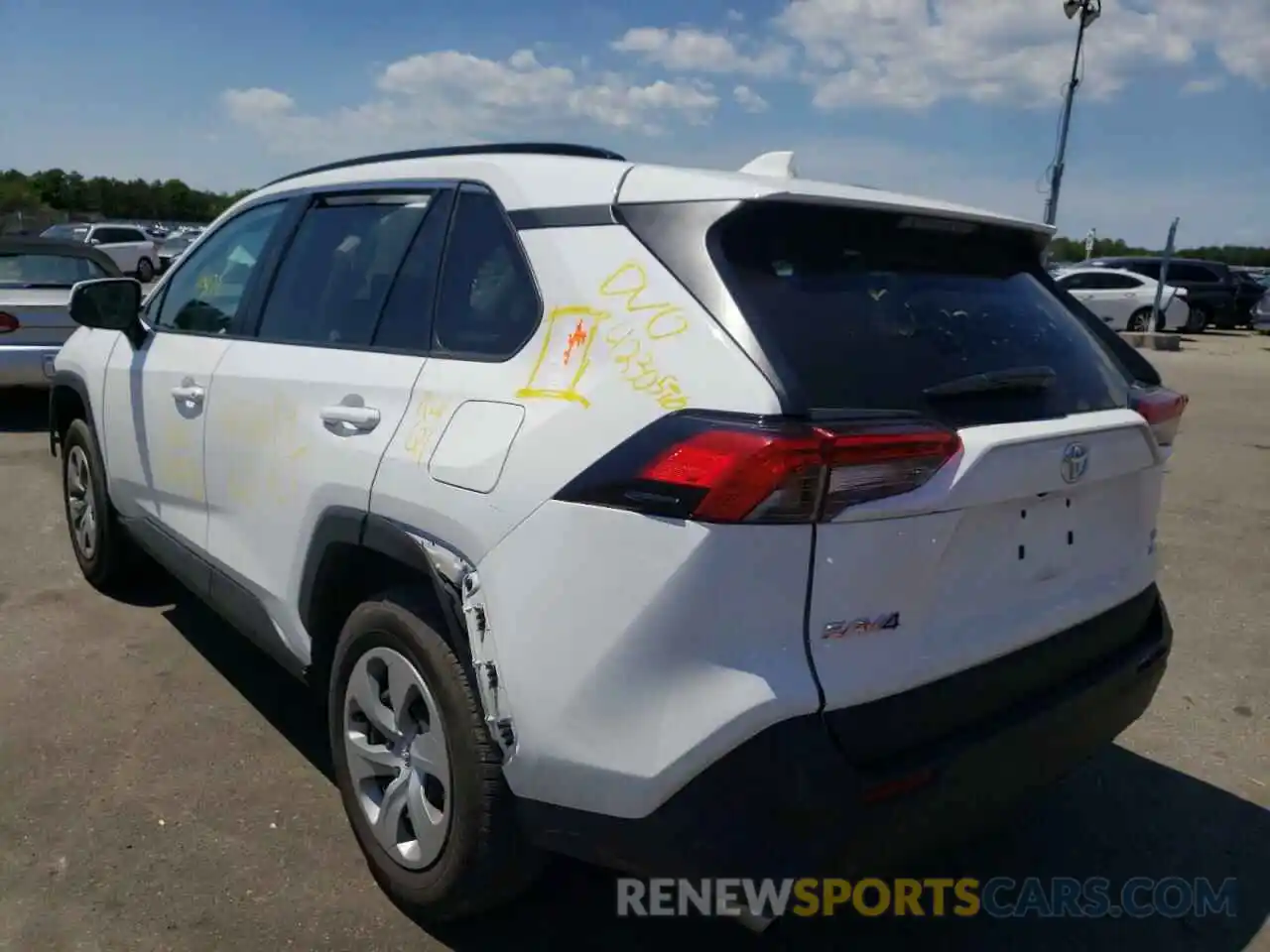 3 Photograph of a damaged car 2T3G1RFV2MW158540 TOYOTA RAV4 2021