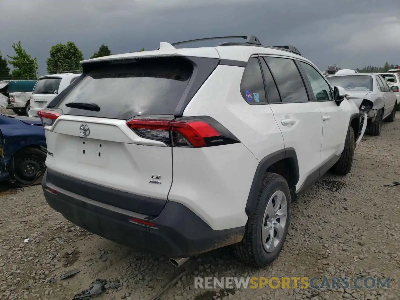 4 Photograph of a damaged car 2T3G1RFV3MC156068 TOYOTA RAV4 2021