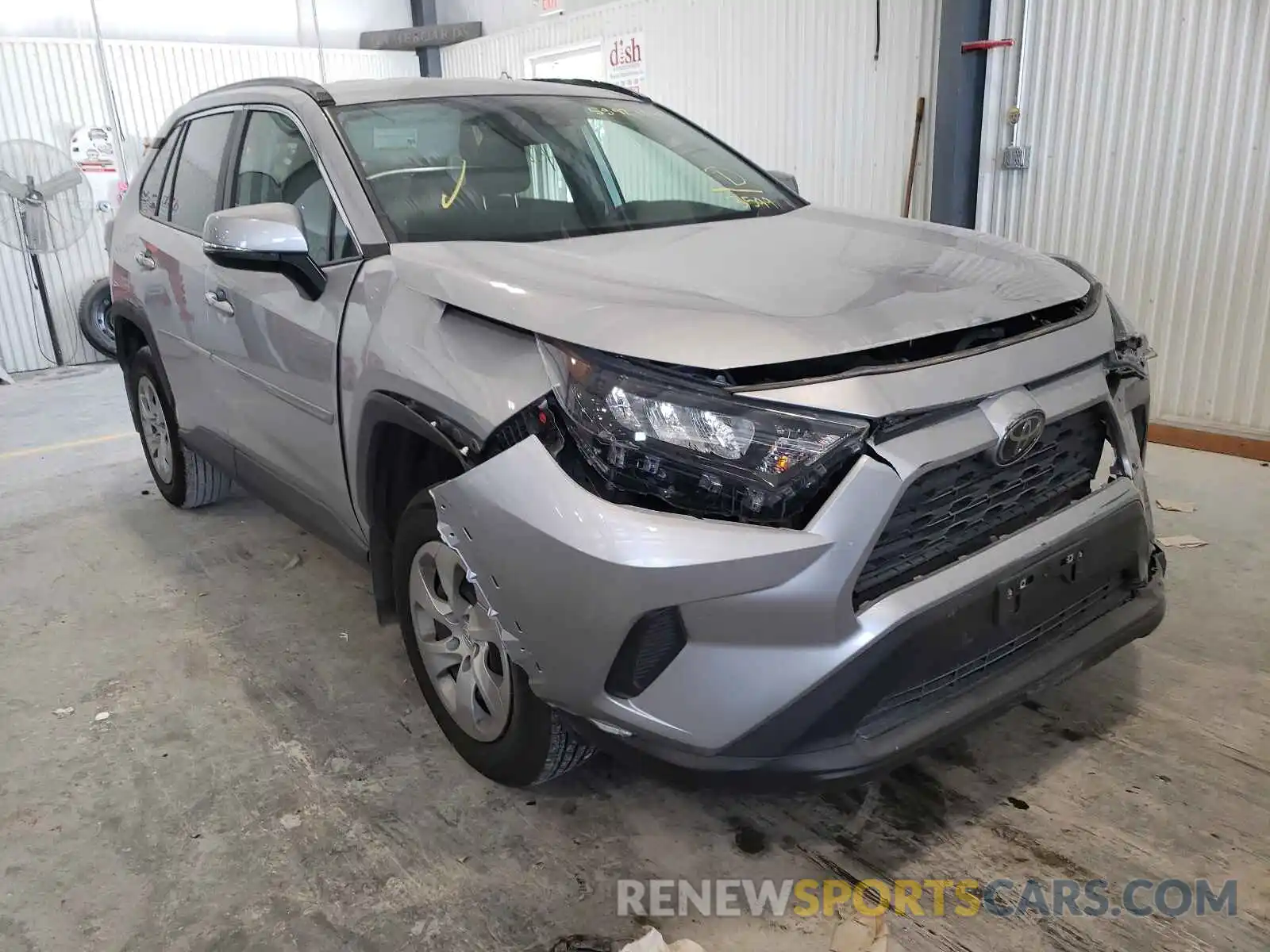 1 Photograph of a damaged car 2T3G1RFV3MC163599 TOYOTA RAV4 2021