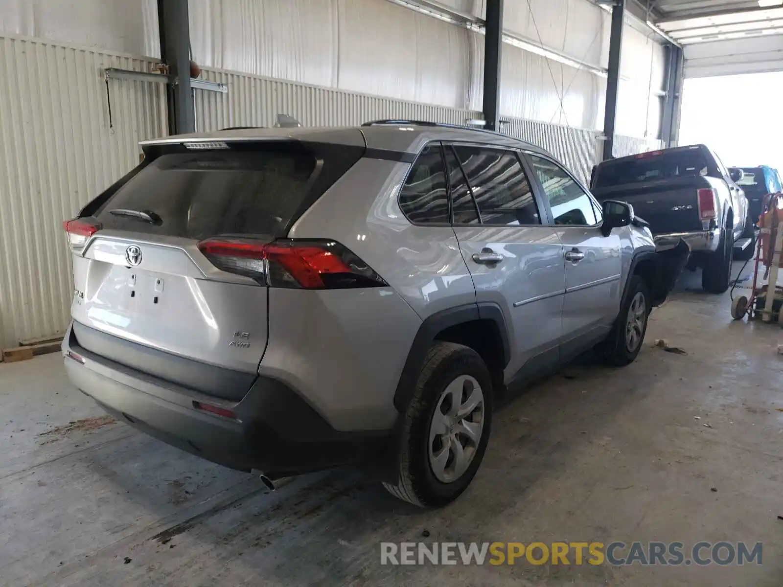 4 Photograph of a damaged car 2T3G1RFV3MC163599 TOYOTA RAV4 2021