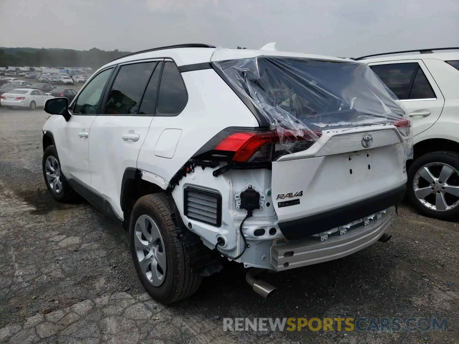 3 Фотография поврежденного автомобиля 2T3G1RFV3MC170133 TOYOTA RAV4 2021