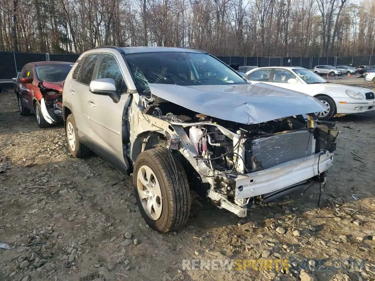 1 Photograph of a damaged car 2T3G1RFV3MC186588 TOYOTA RAV4 2021