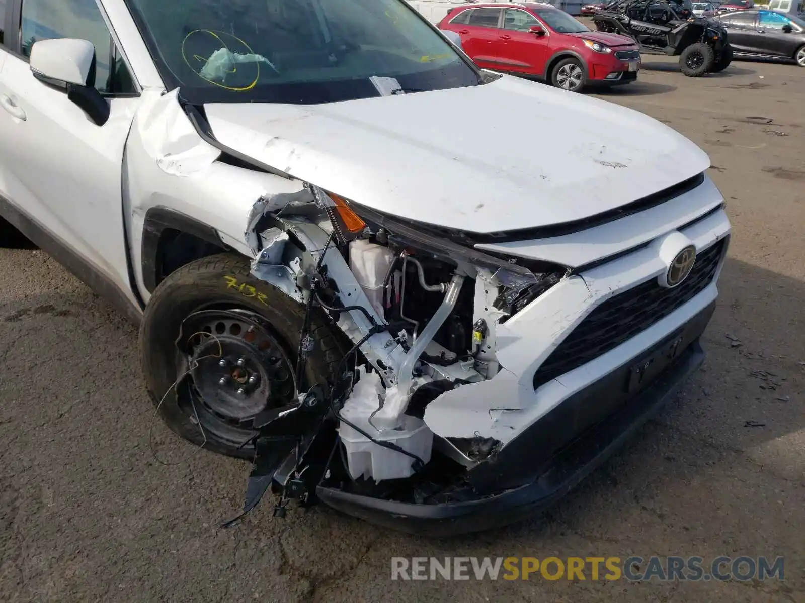 9 Photograph of a damaged car 2T3G1RFV3MC186719 TOYOTA RAV4 2021