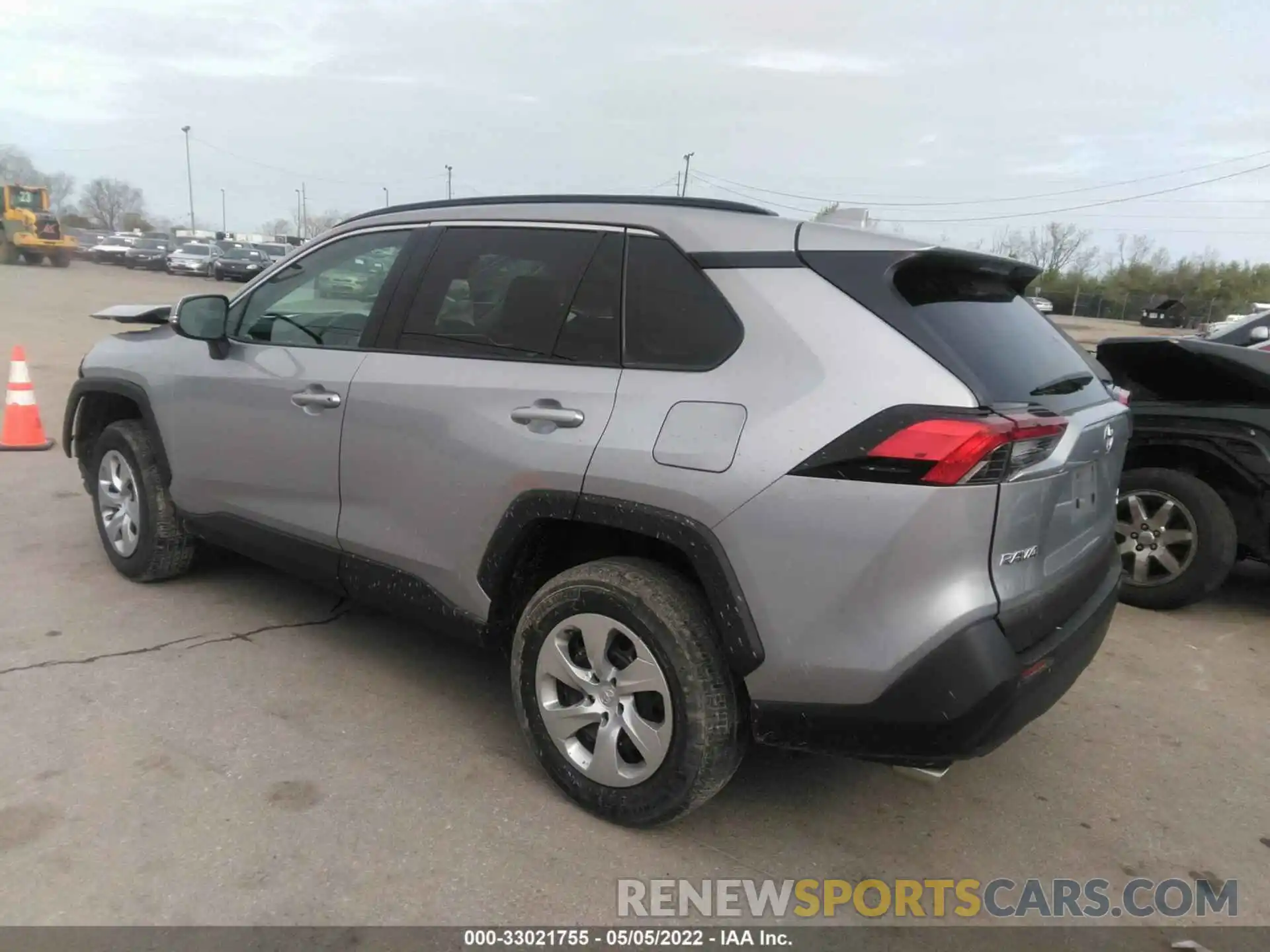 3 Photograph of a damaged car 2T3G1RFV3MW161706 TOYOTA RAV4 2021