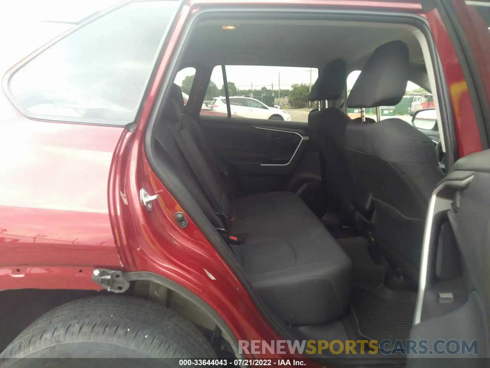 8 Photograph of a damaged car 2T3G1RFV4MC146844 TOYOTA RAV4 2021