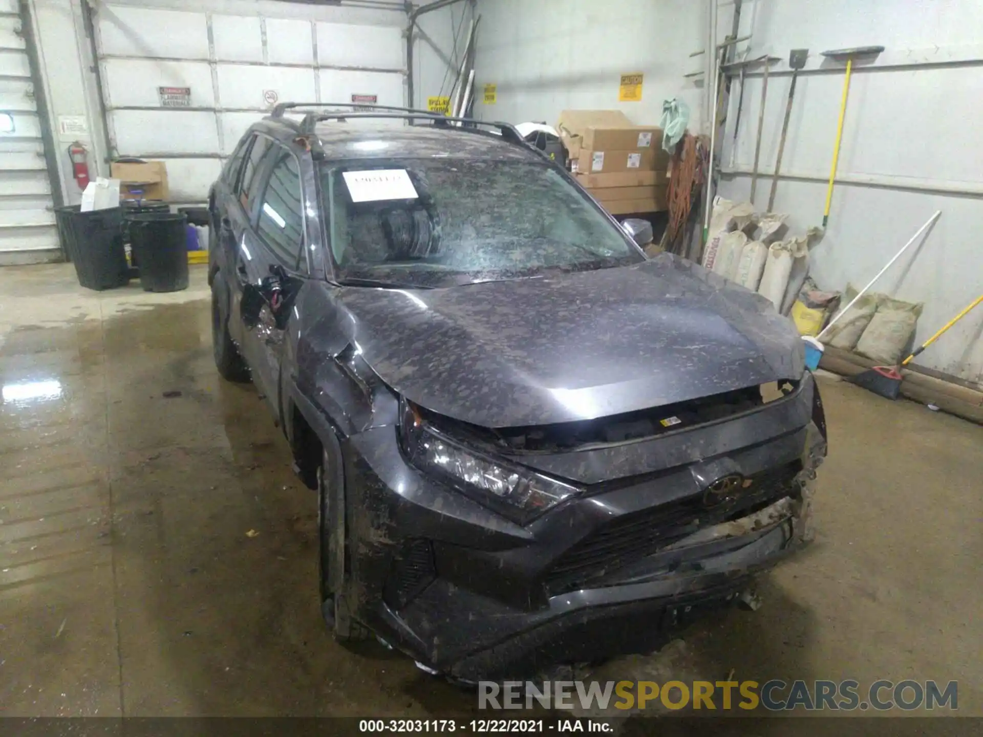 6 Photograph of a damaged car 2T3G1RFV4MC162557 TOYOTA RAV4 2021