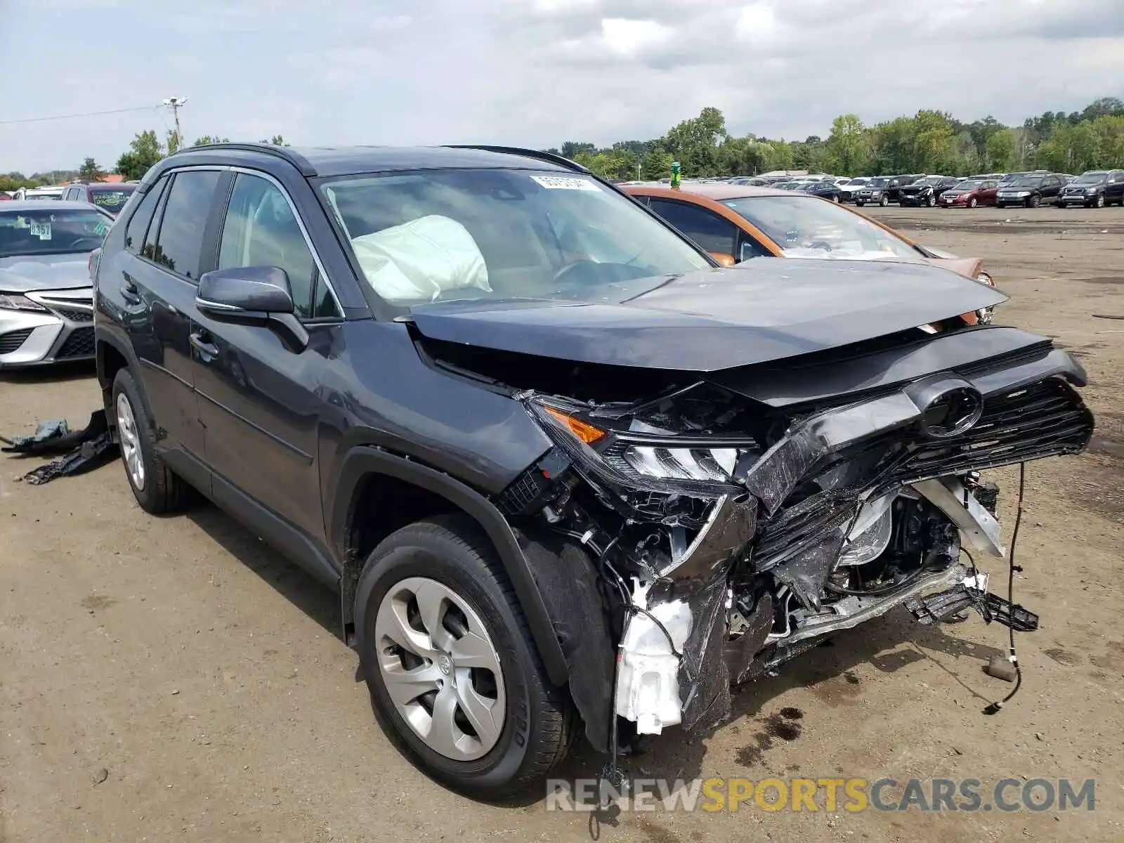 1 Photograph of a damaged car 2T3G1RFV4MC232171 TOYOTA RAV4 2021