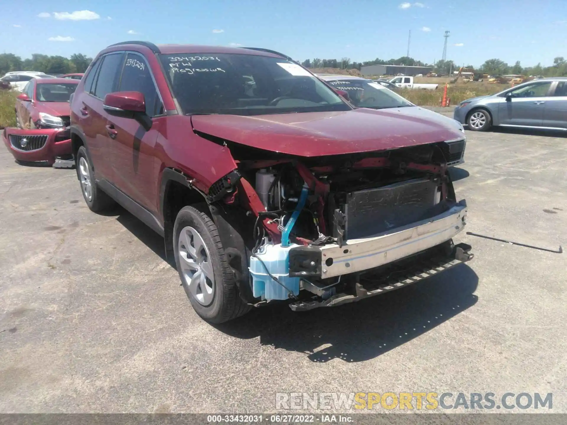 1 Photograph of a damaged car 2T3G1RFV4MW169460 TOYOTA RAV4 2021