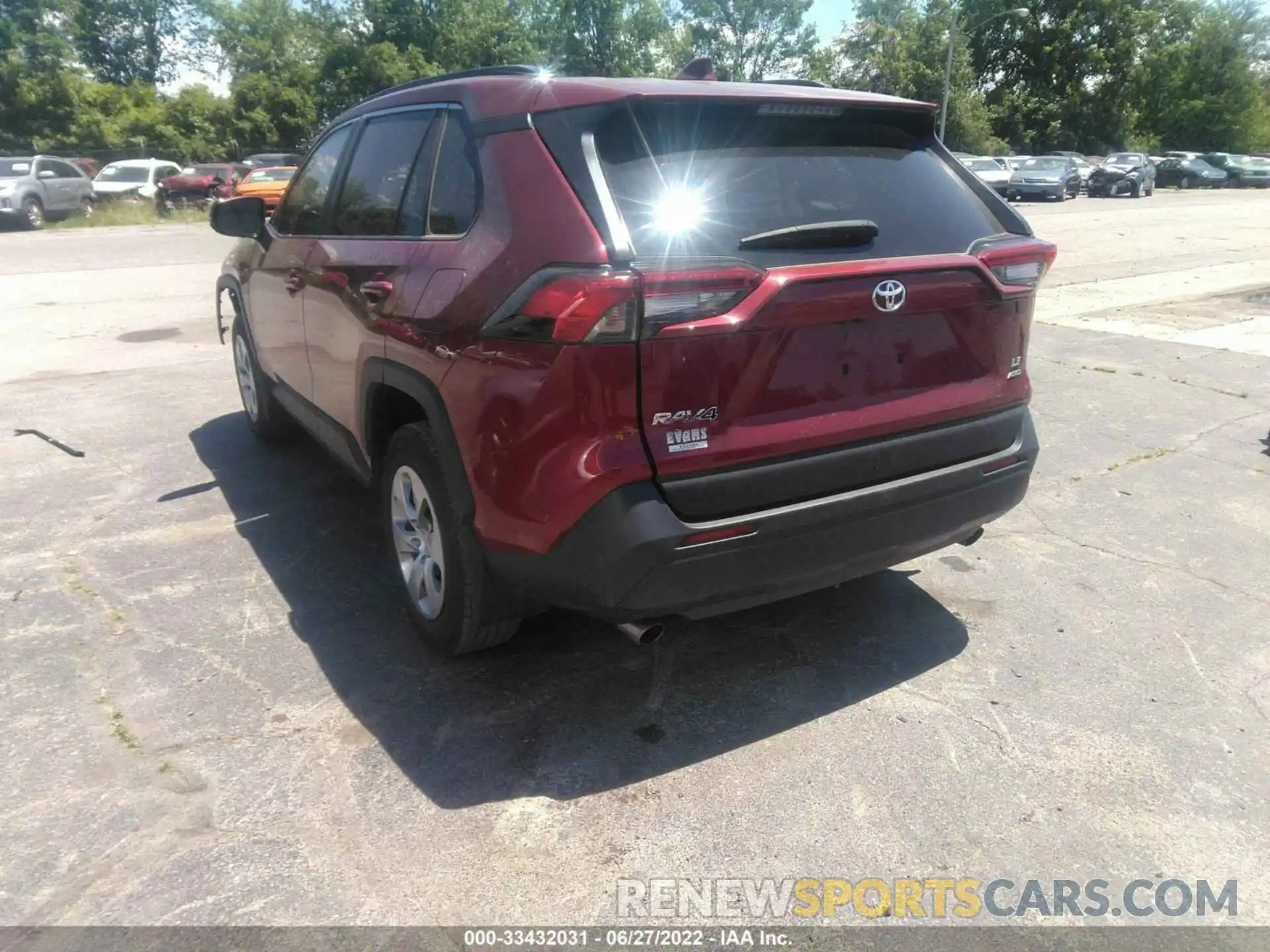 3 Photograph of a damaged car 2T3G1RFV4MW169460 TOYOTA RAV4 2021