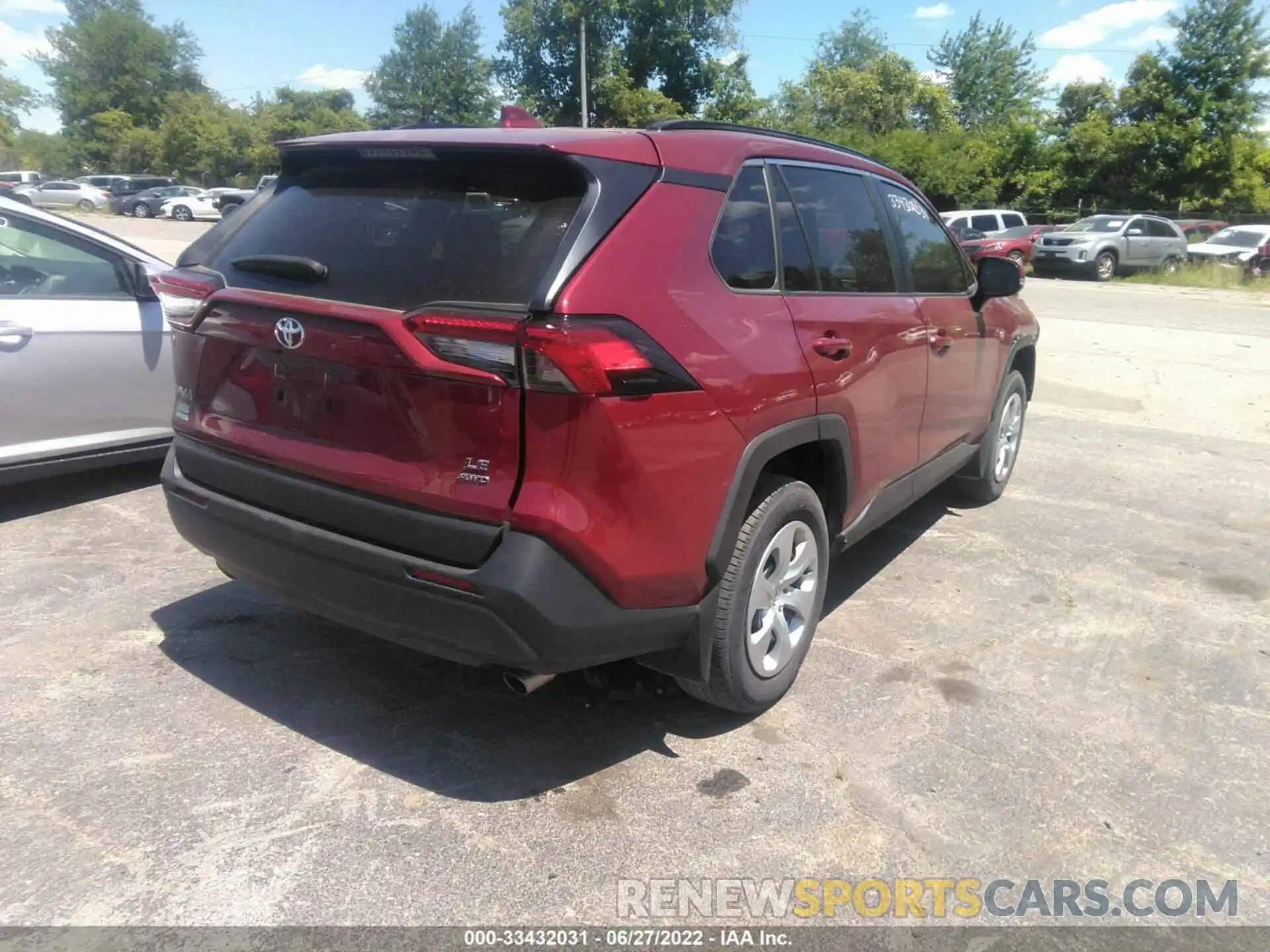 4 Photograph of a damaged car 2T3G1RFV4MW169460 TOYOTA RAV4 2021