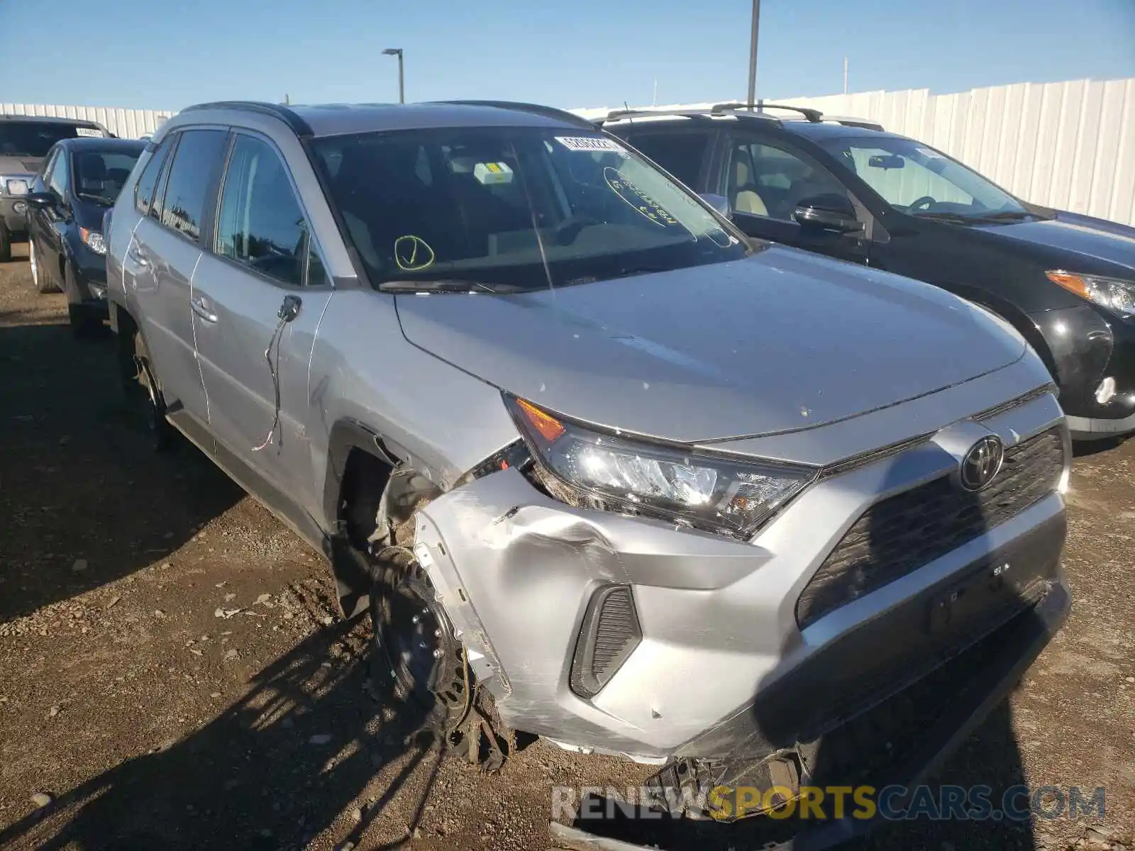 1 Photograph of a damaged car 2T3G1RFV5MC176998 TOYOTA RAV4 2021